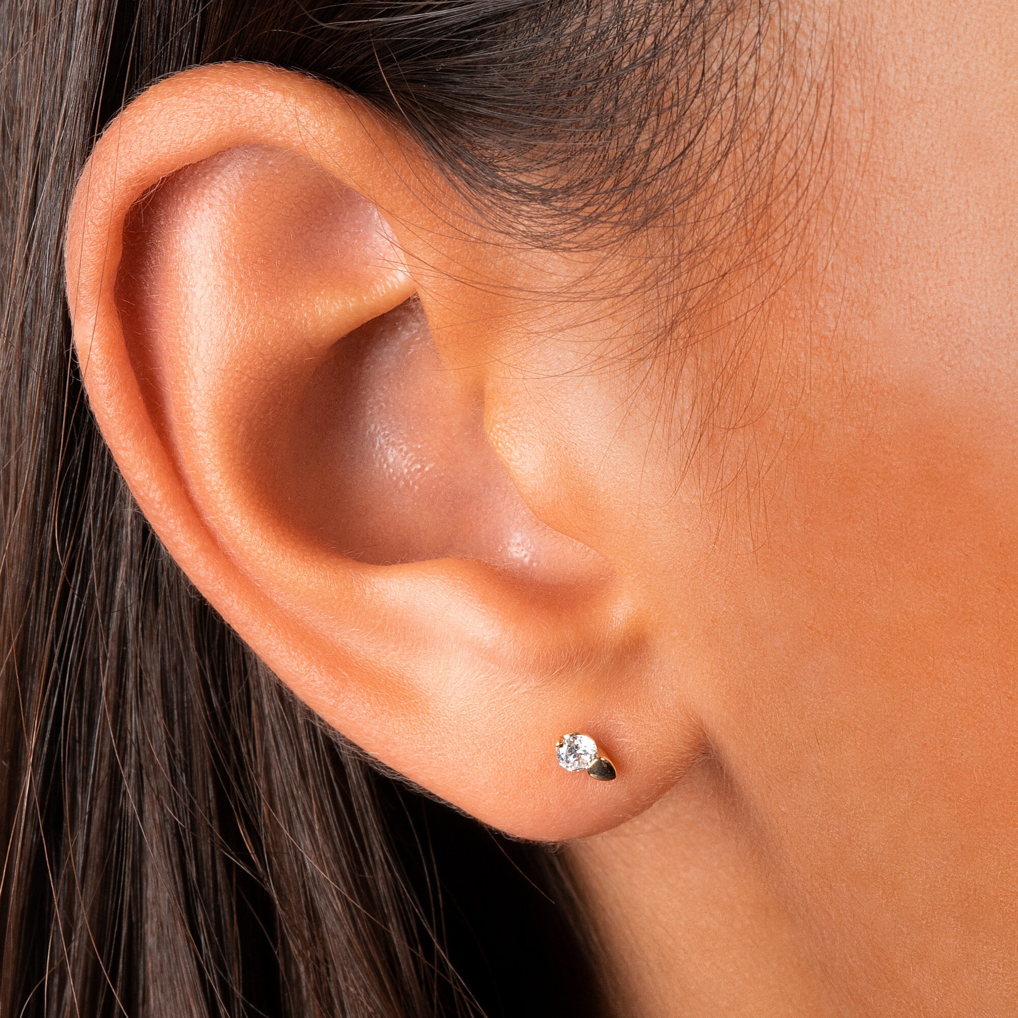 One Element Zirconia Earrings Yellow Gold 2