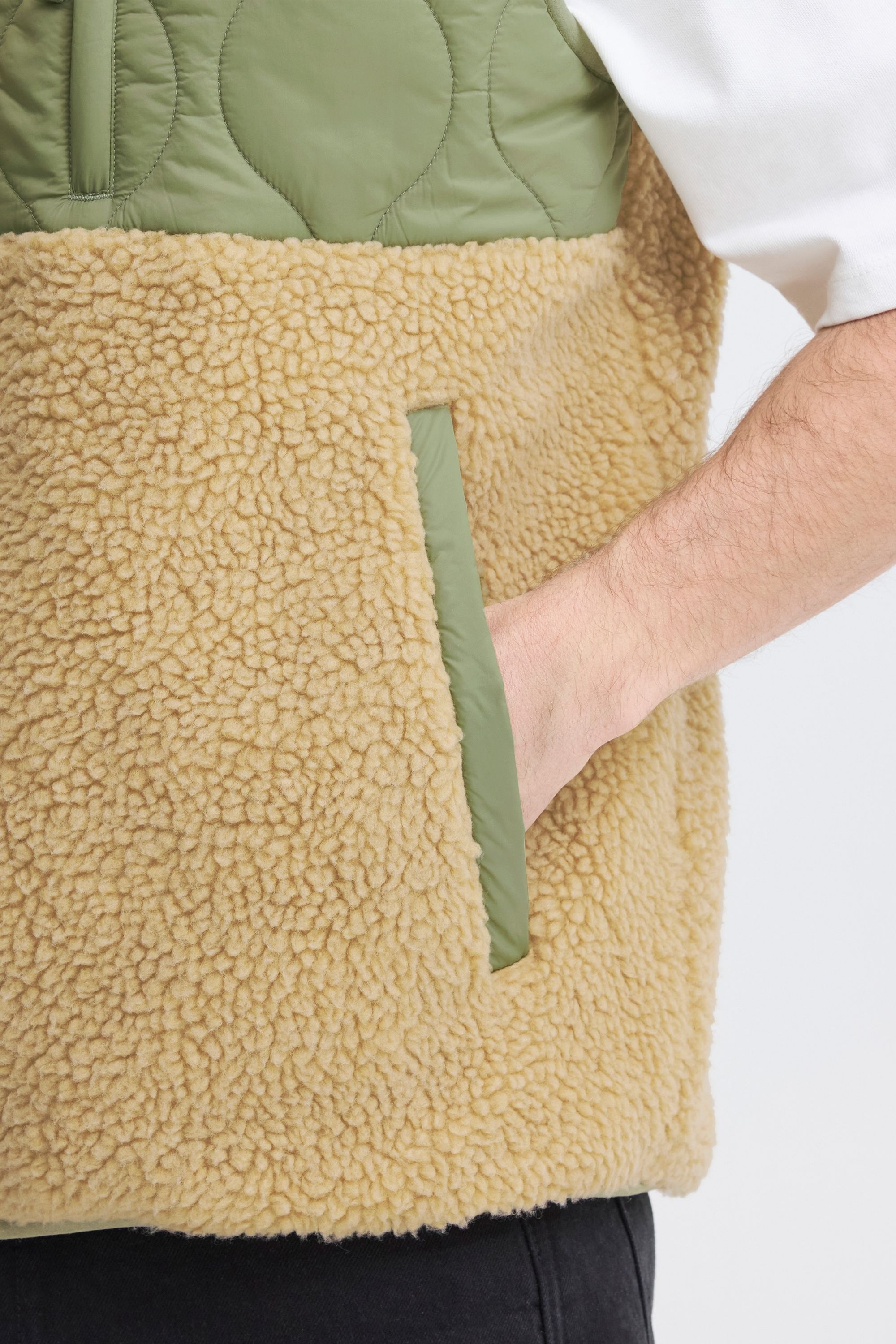 Blend Plüschweste »BHSun« Bequeme Teddy-Weste mit konstrastfarbenen Stepp-Details