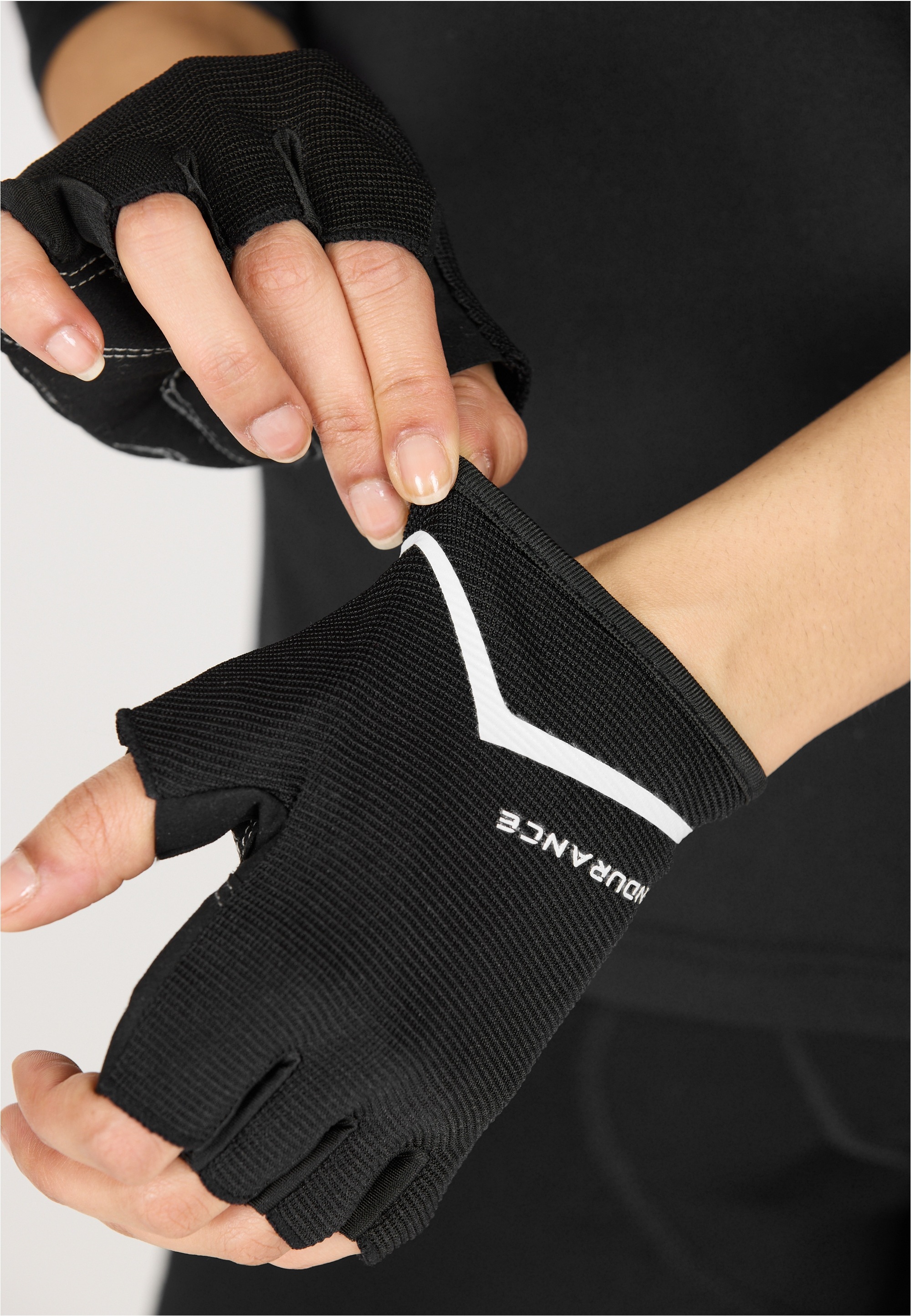 ENDURANCE Laufhandschuhe »Kinley« mit rutschhemmender Handfläche