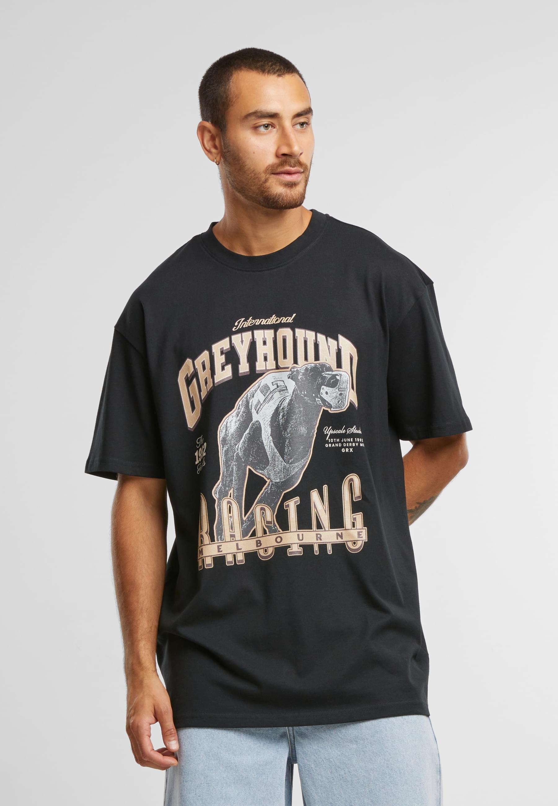 MisterTee T-Shirt »MisterTee Greyhound Racing Oversize Tee«, (1 tlg.)