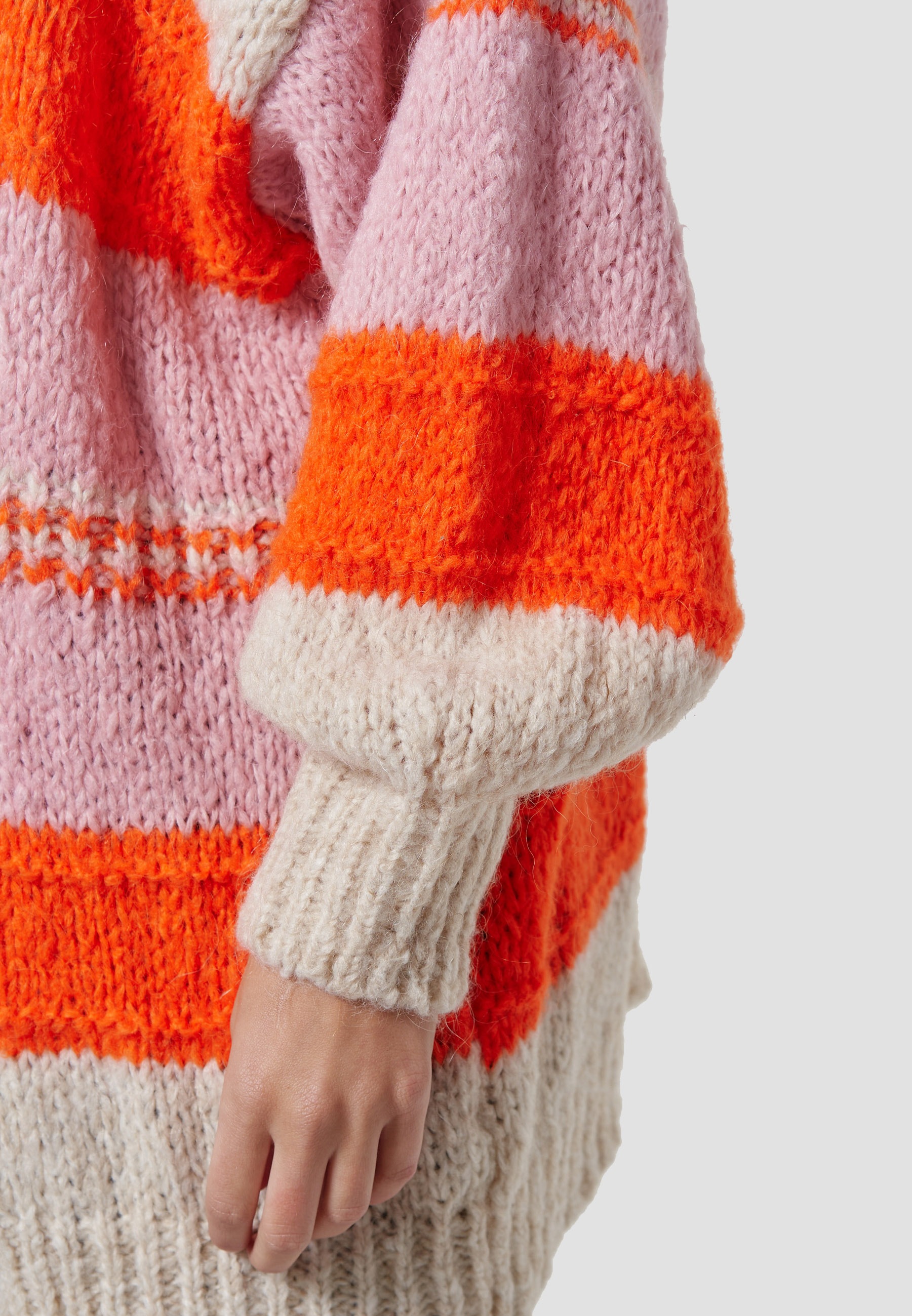 Decay Strickjacke, mit trendigen Streifen
