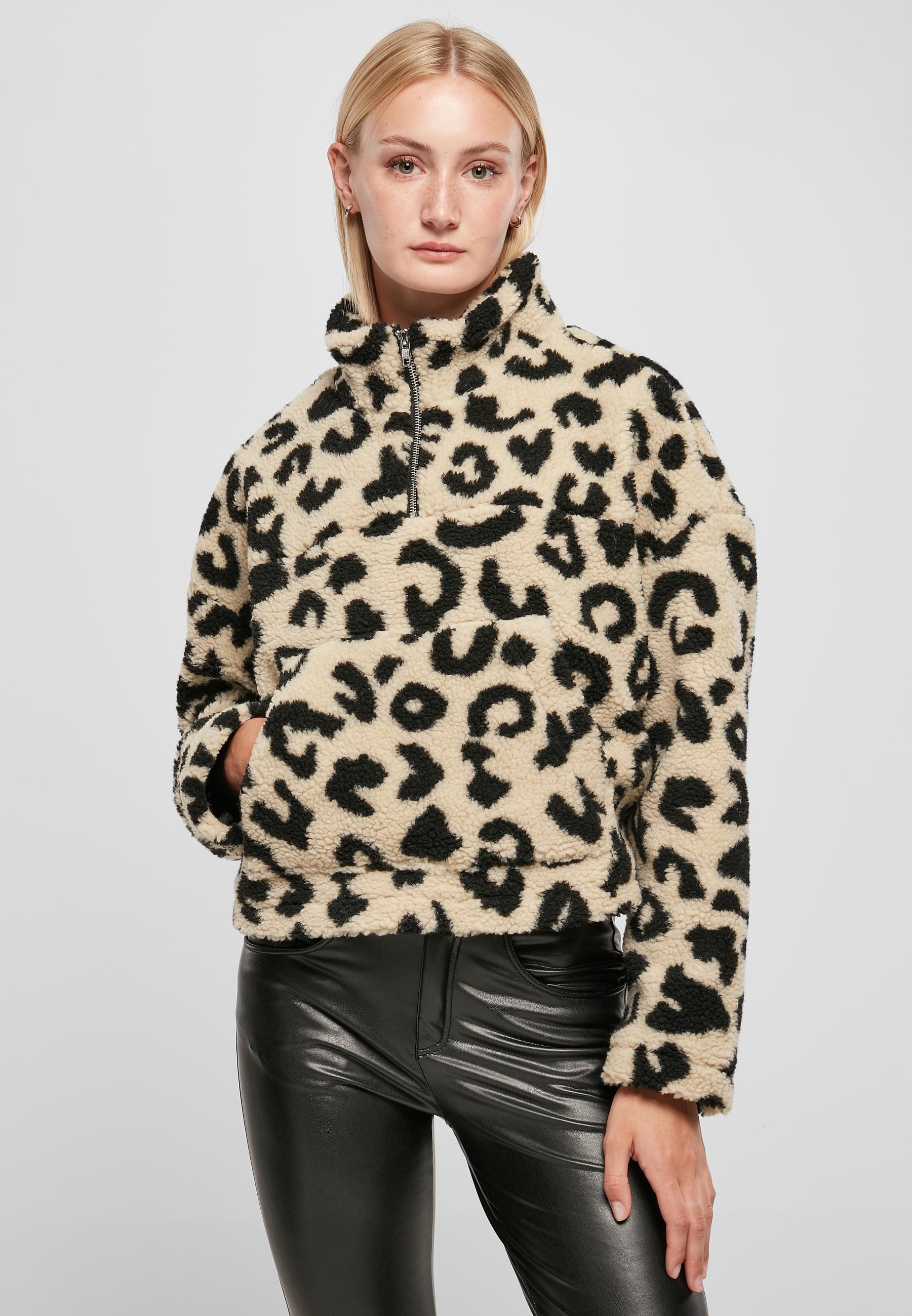 URBAN CLASSICS Sweatjacke »Urban Classics Damen Ladies Short AOP Sherpa Troyer«