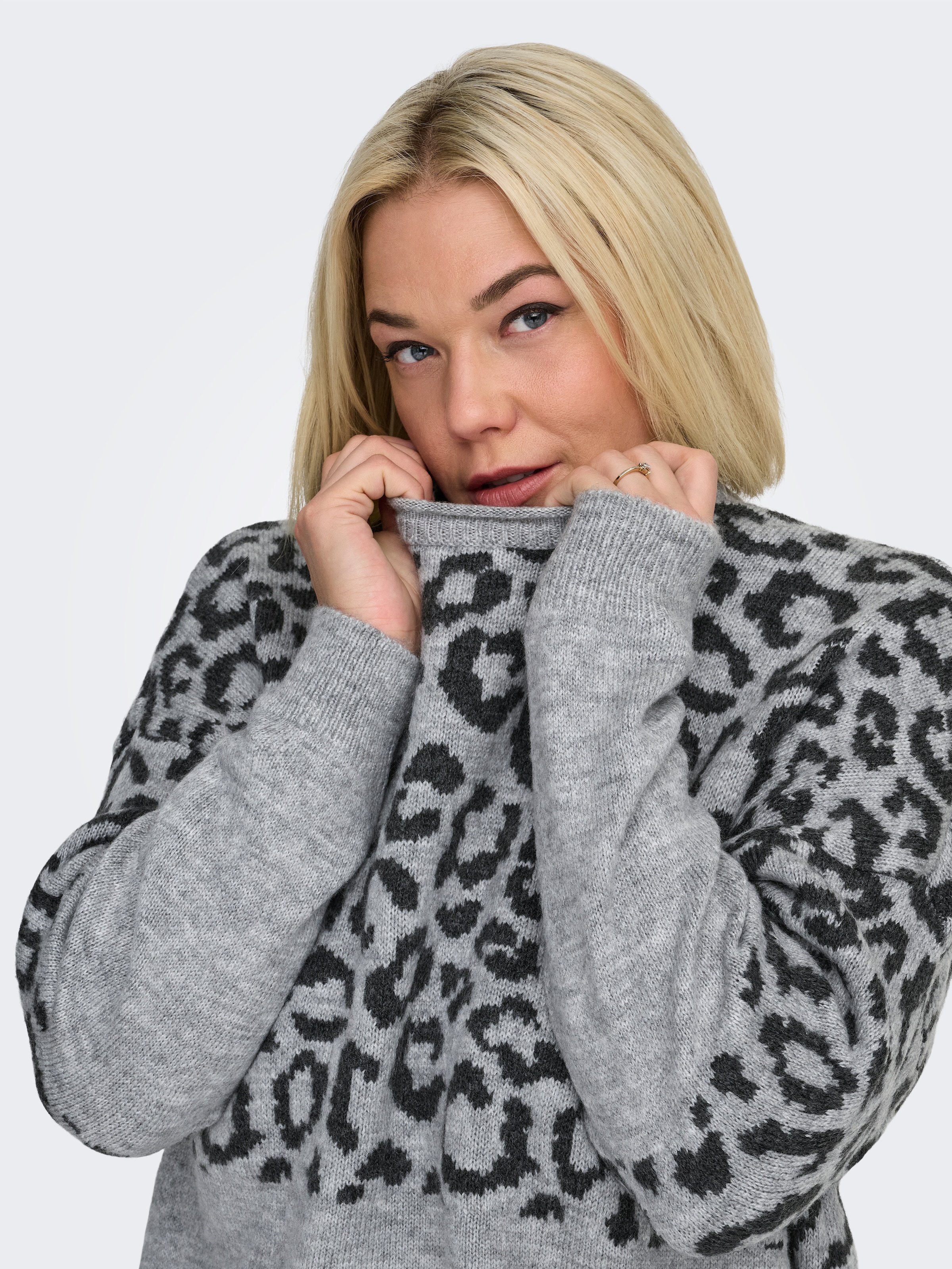 ONLY CARMAKOMA Rundhalspullover »CARJADE ZEBRA L/S O-NECK KNT«
