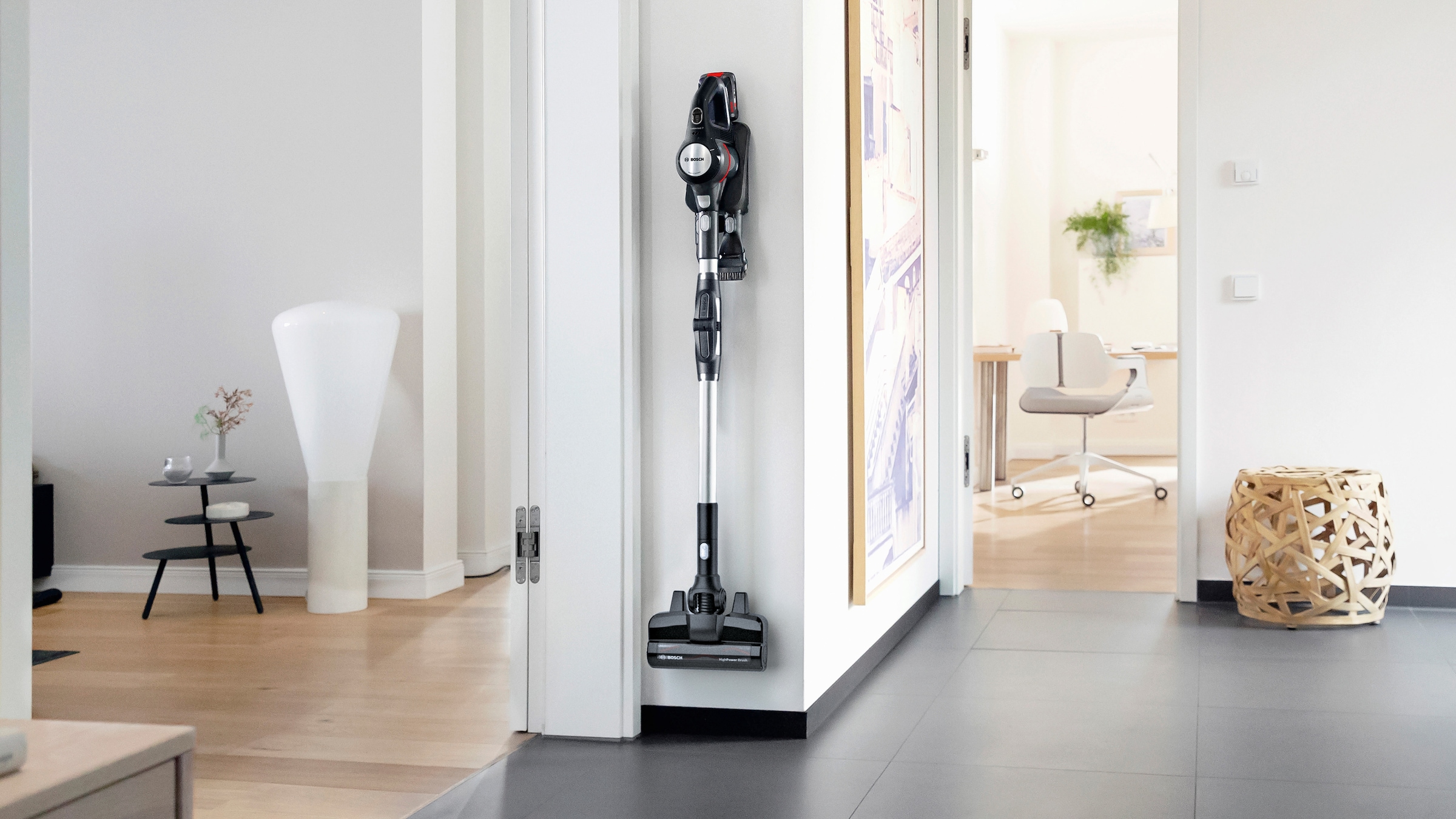 BOSCH Akku-Stielstaubsauger »Unlimited 7 BSS715FRSH, Knickrohr, Hygiene-Filter, 10 J. Motorgarantie«, 2x 5 Ah Akku, lange Laufzeit, Schnellladegerät, viel Zubehör