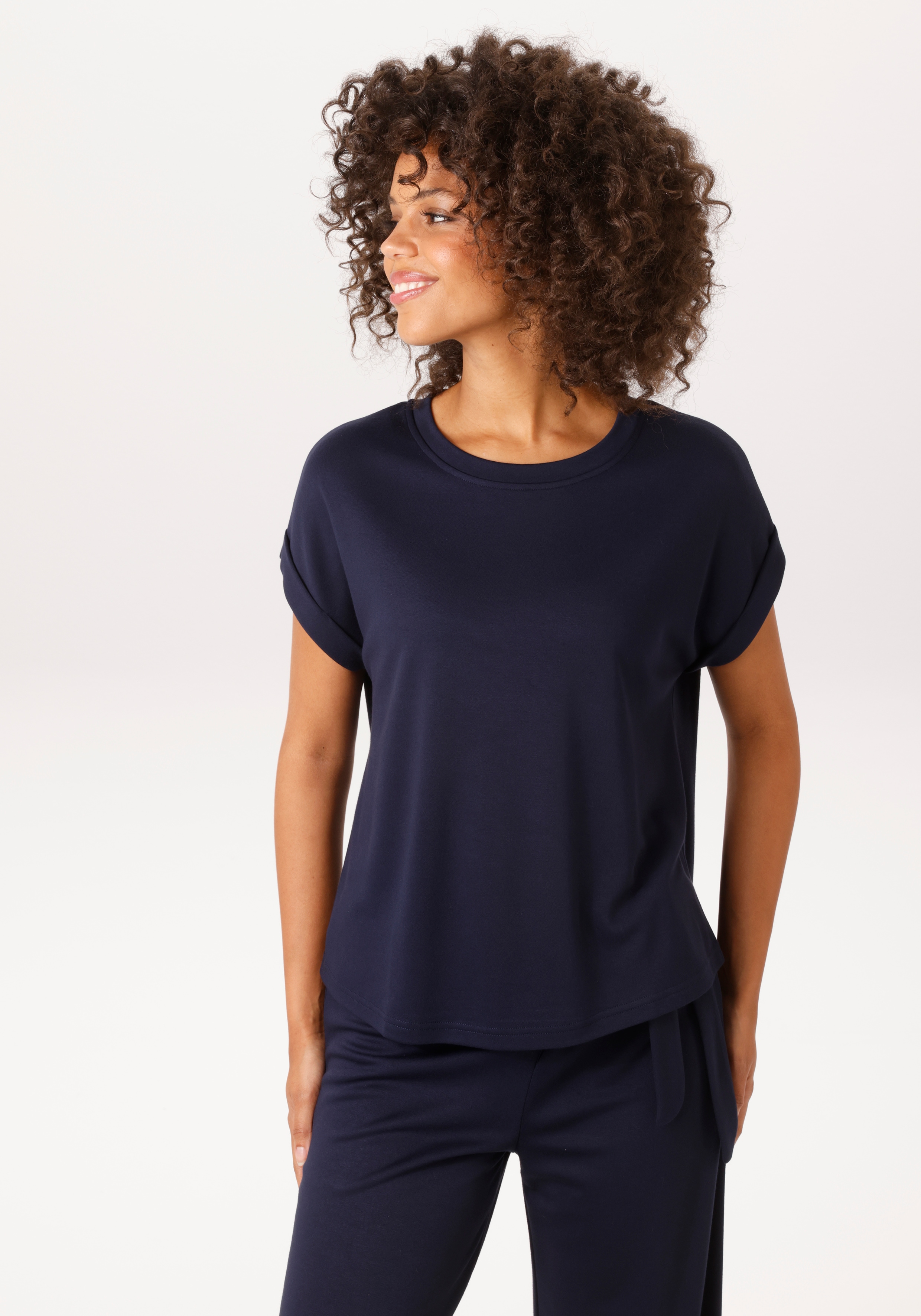Aniston CASUAL T-Shirt mit fixiertem Ärmel-Umschlag