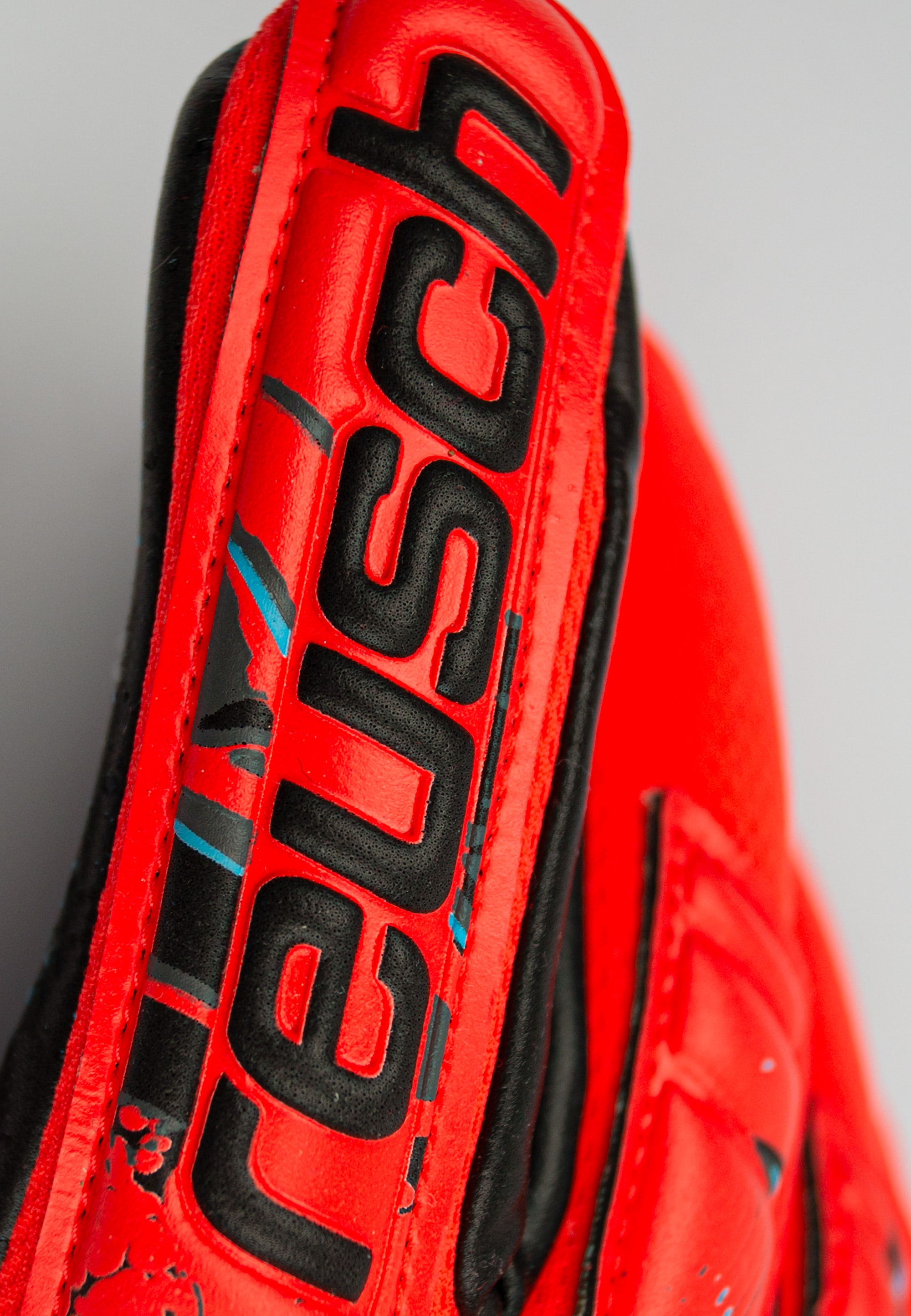 Reusch Torwarthandschuhe »Attrakt Duo«, mit hervorragendem Grip