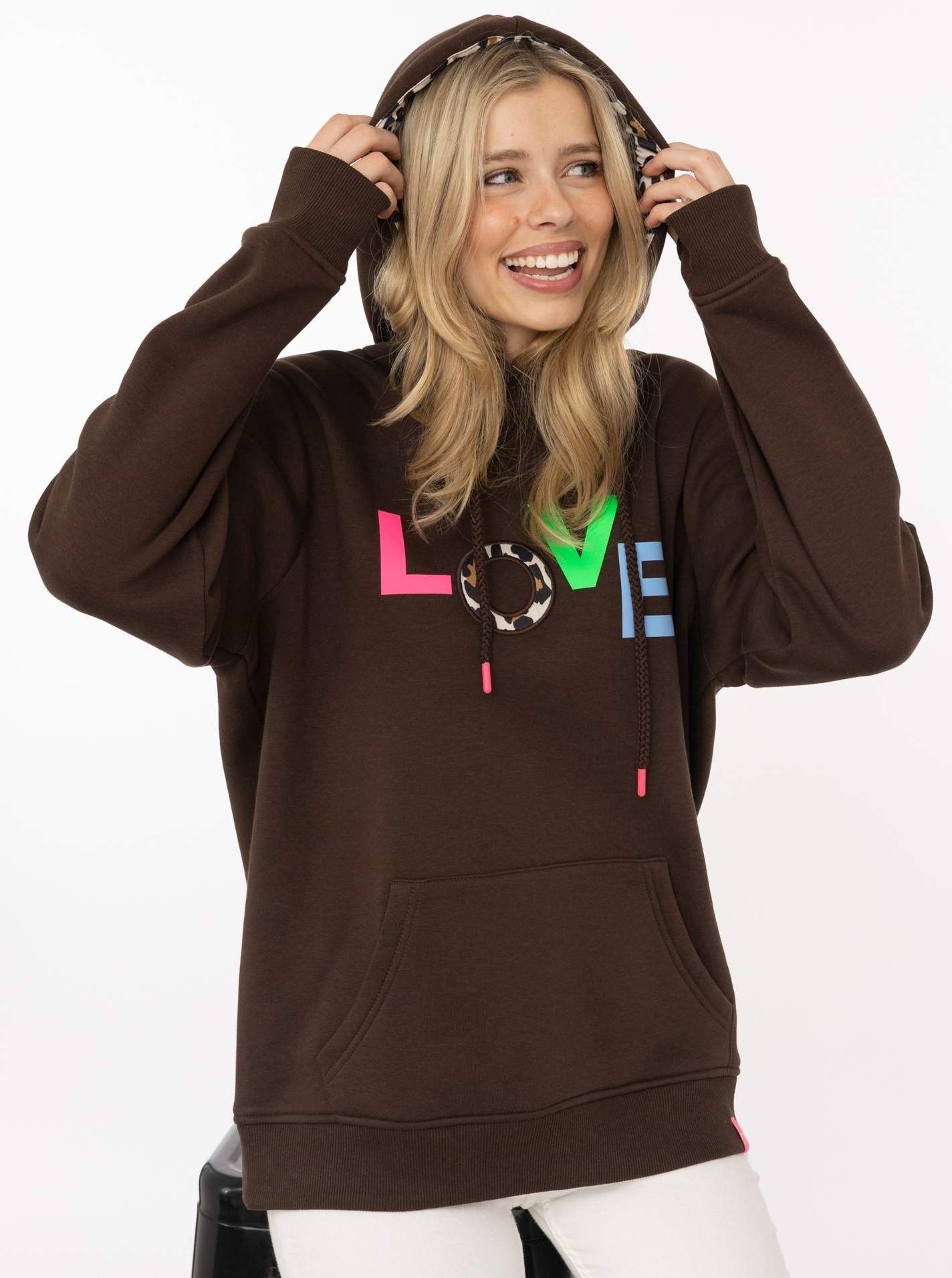 Zwillingsherz Hoodie ""LOVE"", Kapuzeninnenseite mit Leomuster, großer Print, Kängurutasche