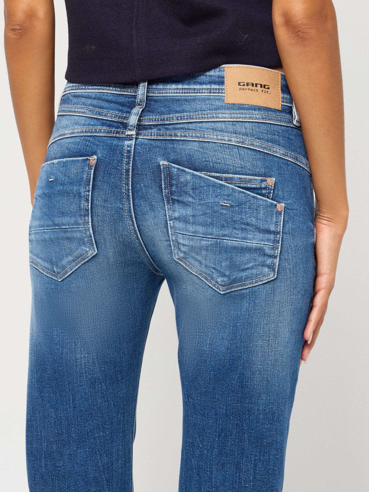 GANG 5-Pocket-Jeans »94AMELIE FLARED« im 5-Pocket-Style