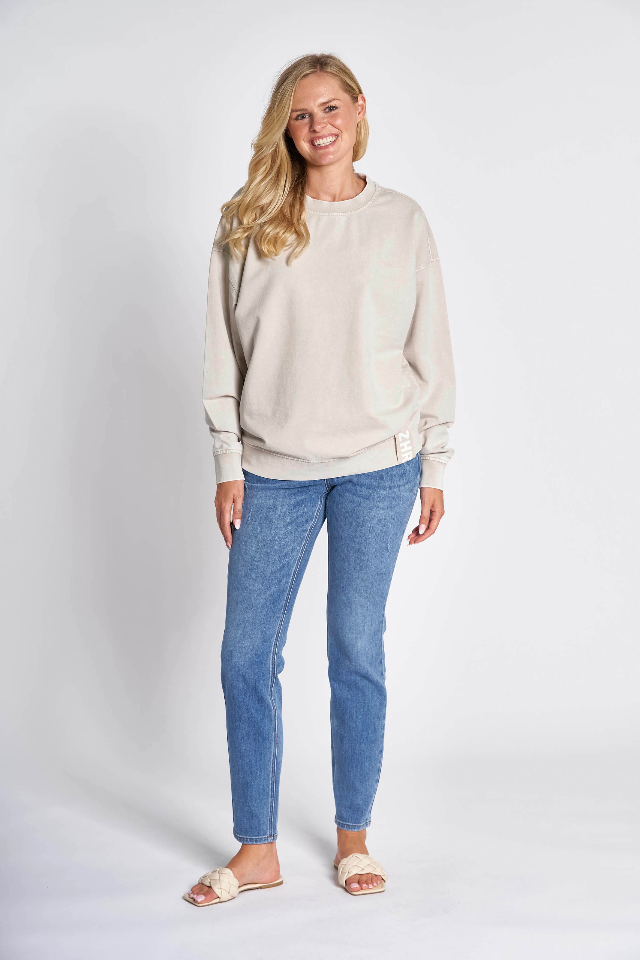 Zhrill Sweatshirt »MINSA«, mit Print auf dem Rücken