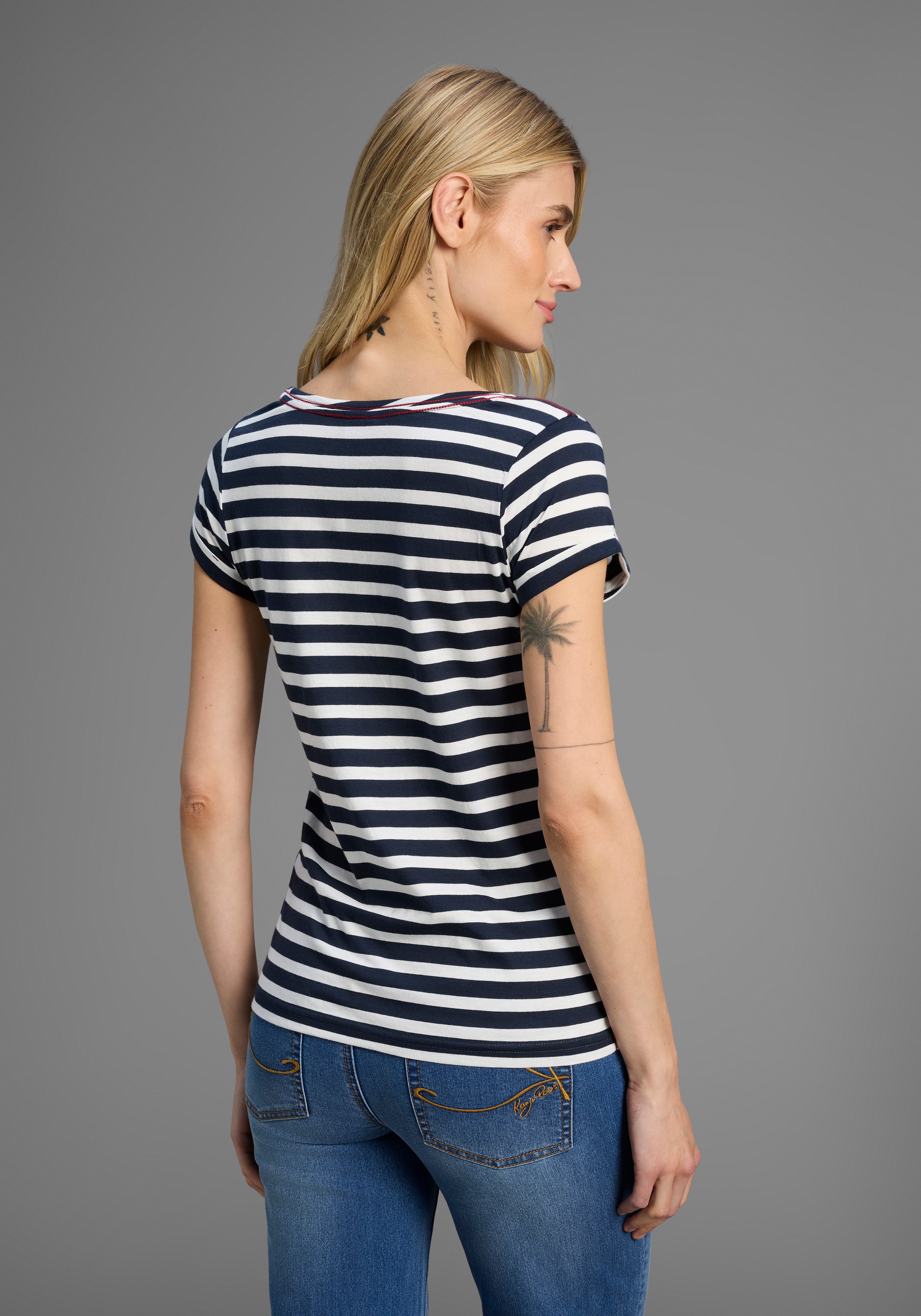 Thumbnail - KangaROOS Print-Shirt Kurzarm, figurbetonter Schnitt, mit Metallic-Print