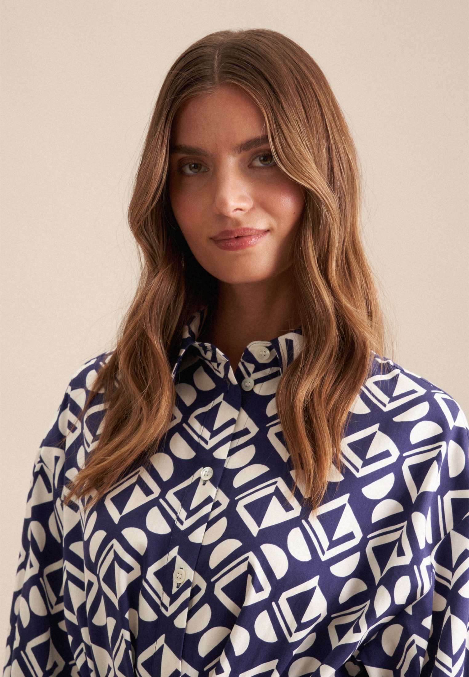 Thumbnail - seidensticker Sommerkleid "Schwarze Rose" 3/4 Kragen Geometrische Muster