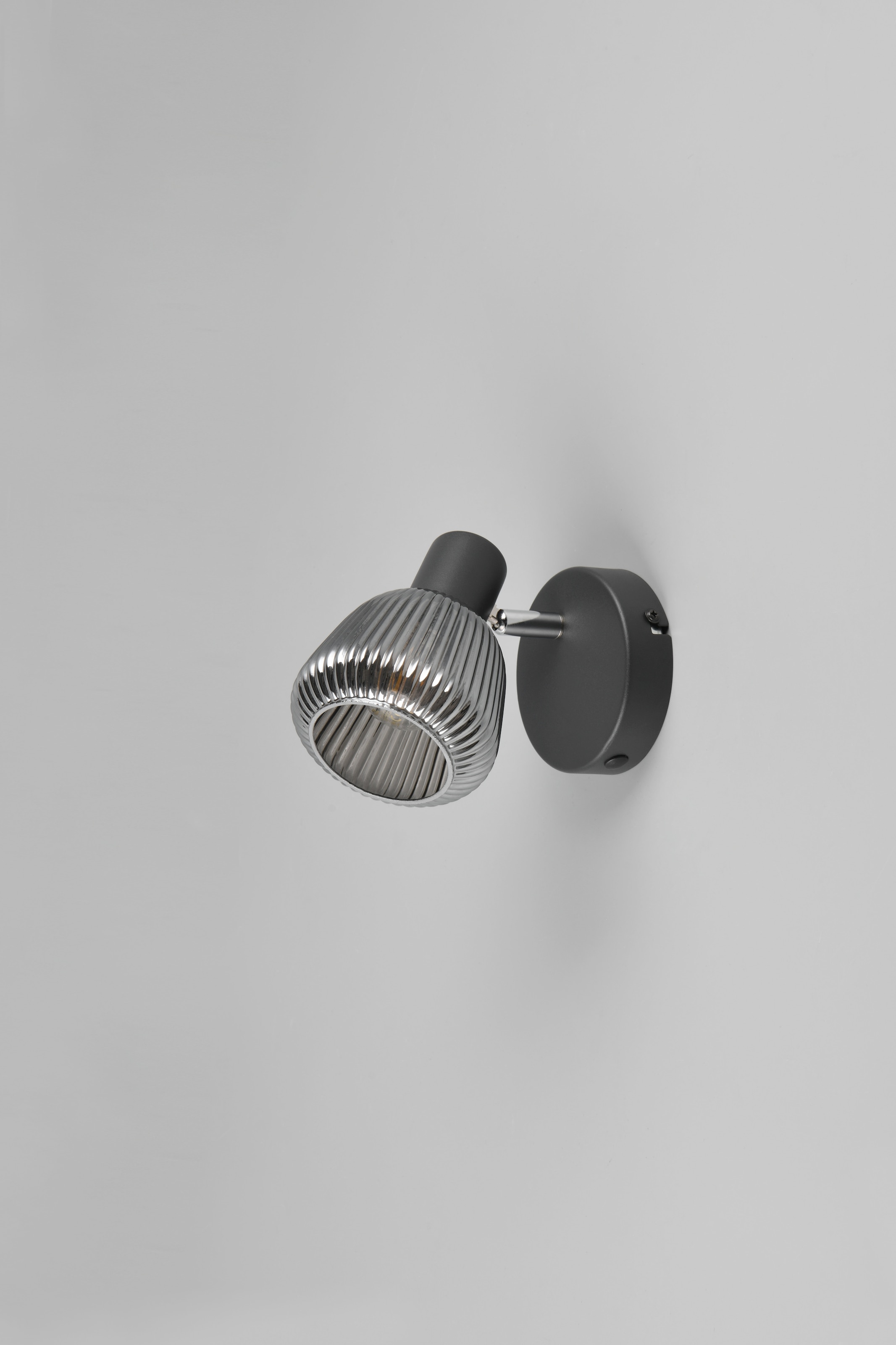 TRIO Leuchten Deckenstrahler »TARIFA, Spot 1-flammig, Deckenspot oder Wandspot, exkl 1xE14 max 10W«, 1 flammig, Leuchtmittel E14 | Leuchtmittel wechselbar, E14 Spot mit Glasschirm in Riffeloptik Lichteffekte, Ø 10cm Höhe 17 cm