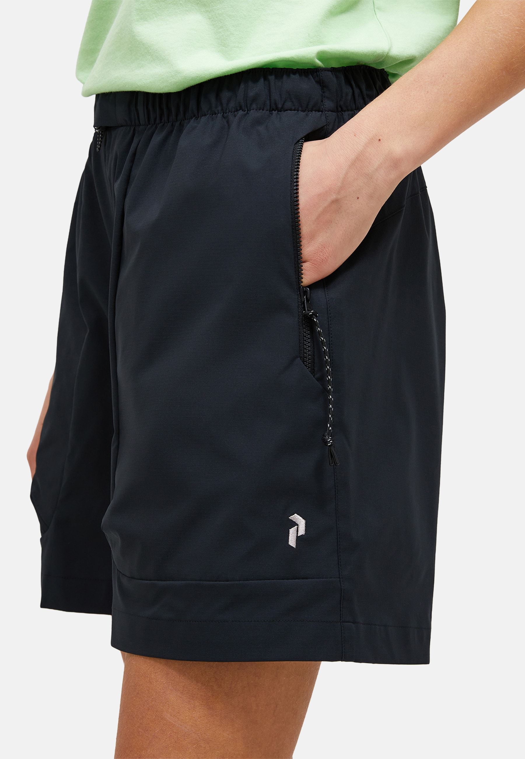 Peak Performance Cargoshorts »W Outdoor Cargo Shorts«  mit sportivem Design