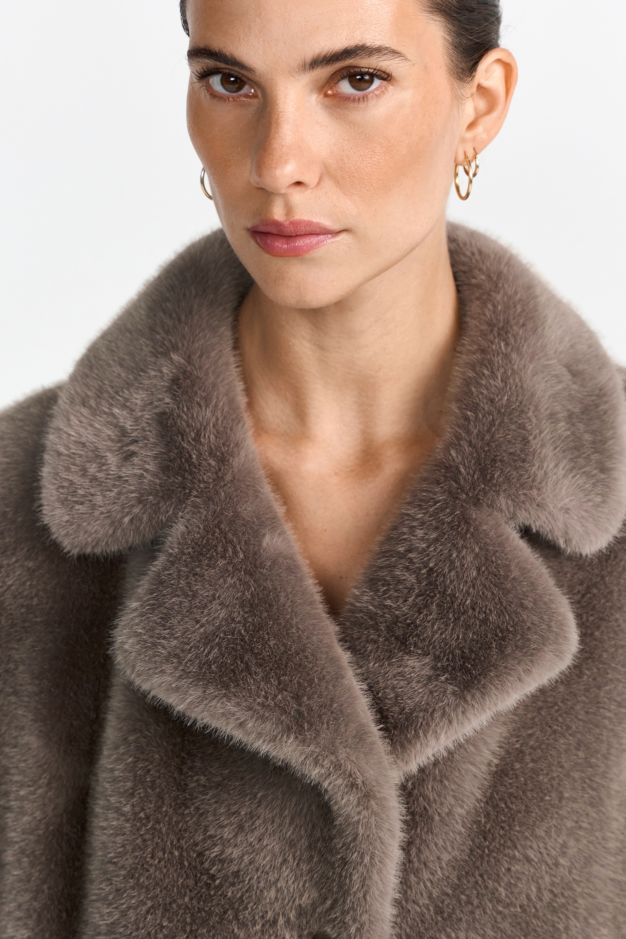 RICHROYAL Fellimitatmantel mit Schlitz hinten, normale Passform, Reverskragen