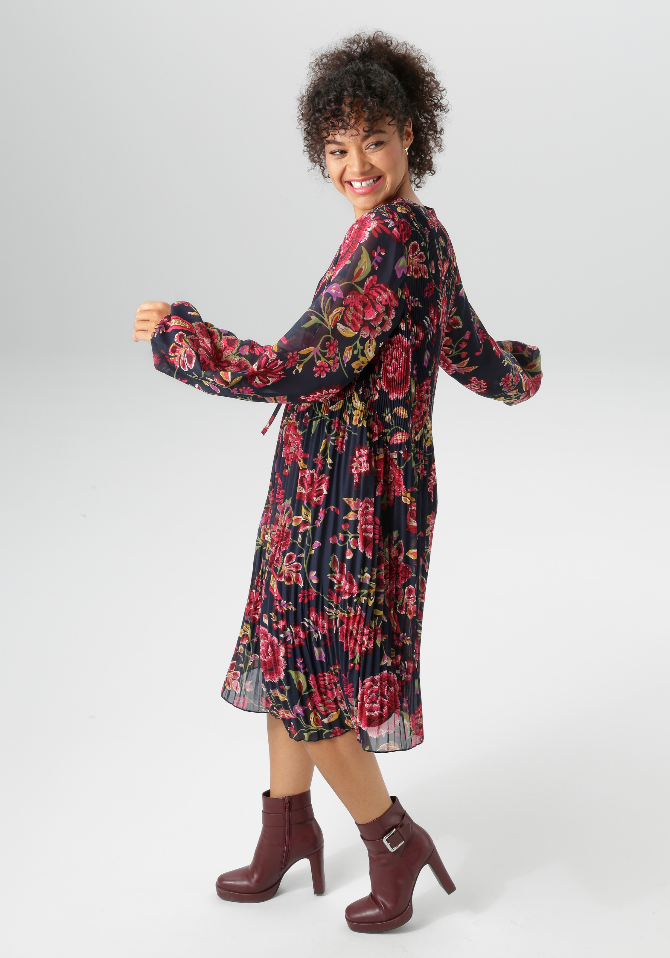 Aniston PLUS Sommerkleid, in Alloverprint - NEUE KOLLEKTION