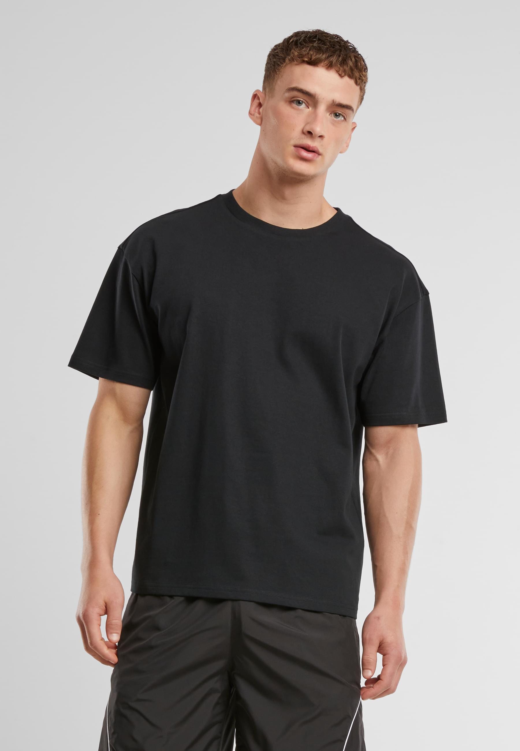 URBAN CLASSICS T-Shirt »Urban Classics Heavy Basic Loose Tee«, (1 tlg.)