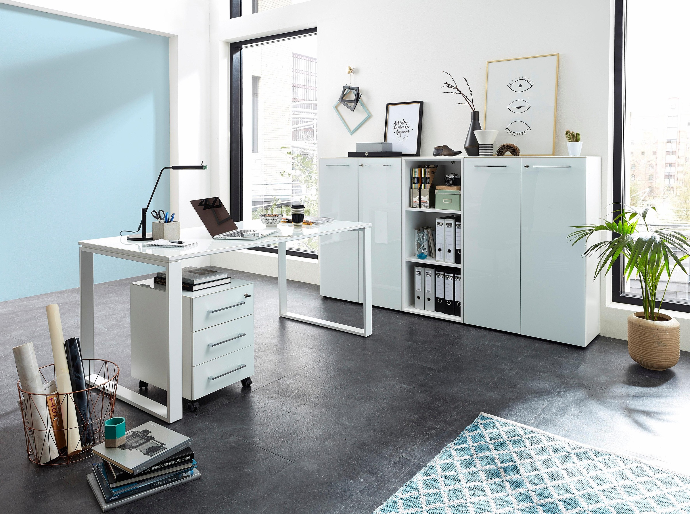 GERMANIA Schreibtisch »GW-Monteria«, mit Glasauflage, Metallkufen, Breite 160 cm, Made in Germany