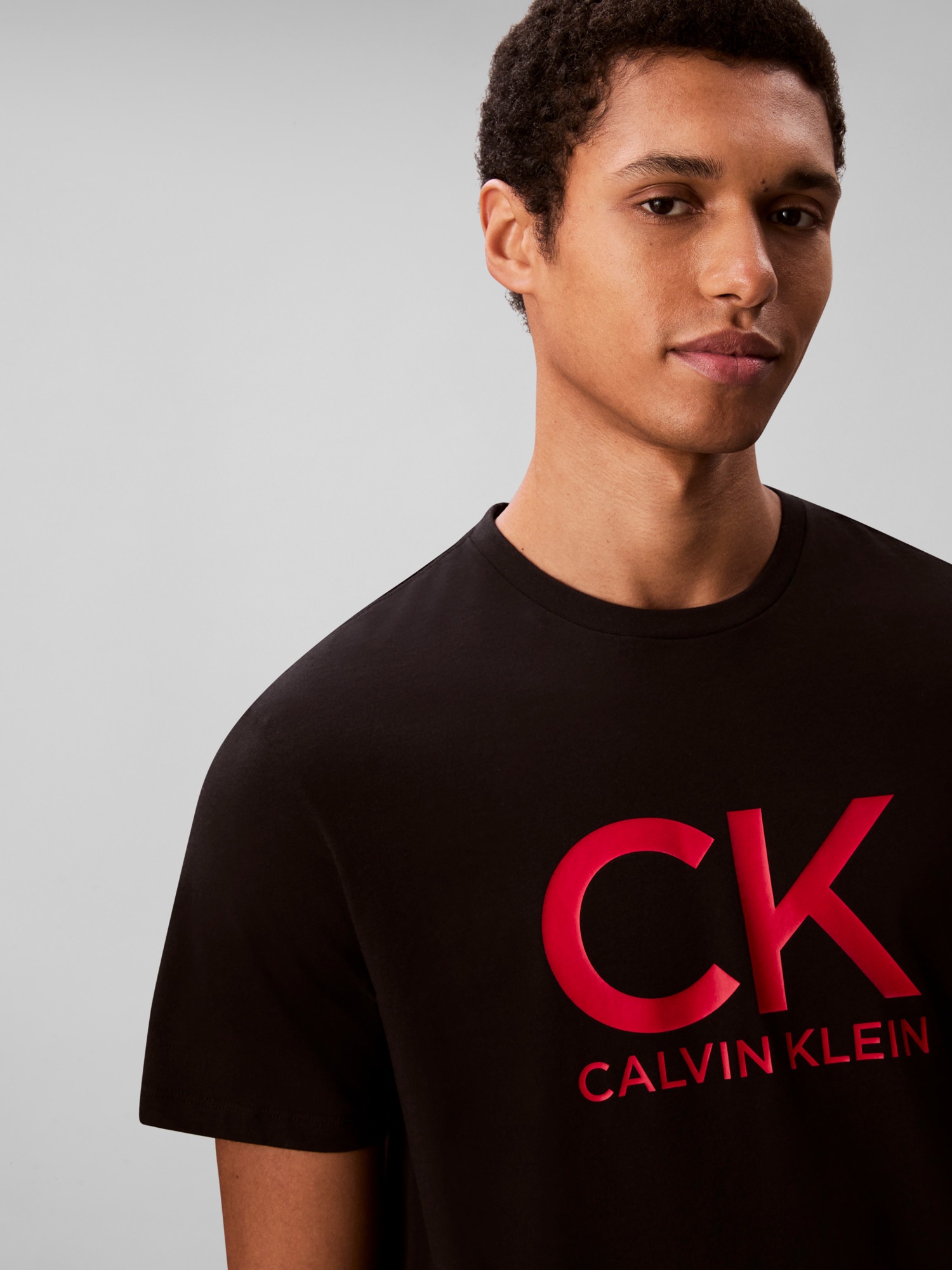 Calvin Klein Jeans T-Shirt »SS 30S EU CK CALVIN GRAPHIC TEE«, Mit Rundhalsausschnitt, regular fit