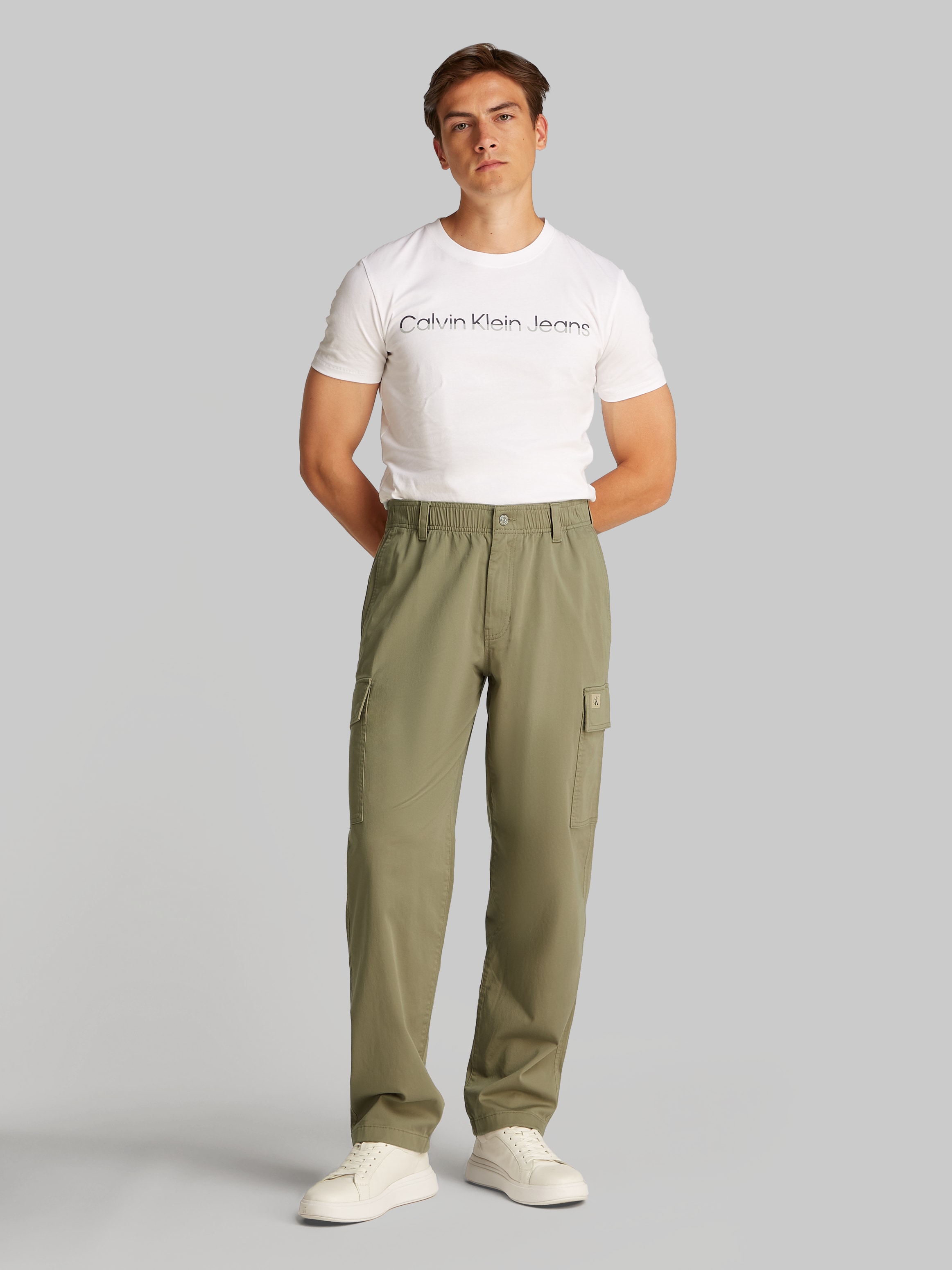 Calvin Klein Jeans Cargohose »REGULAR STRAIGHT CARGO«  mit Logoprägung