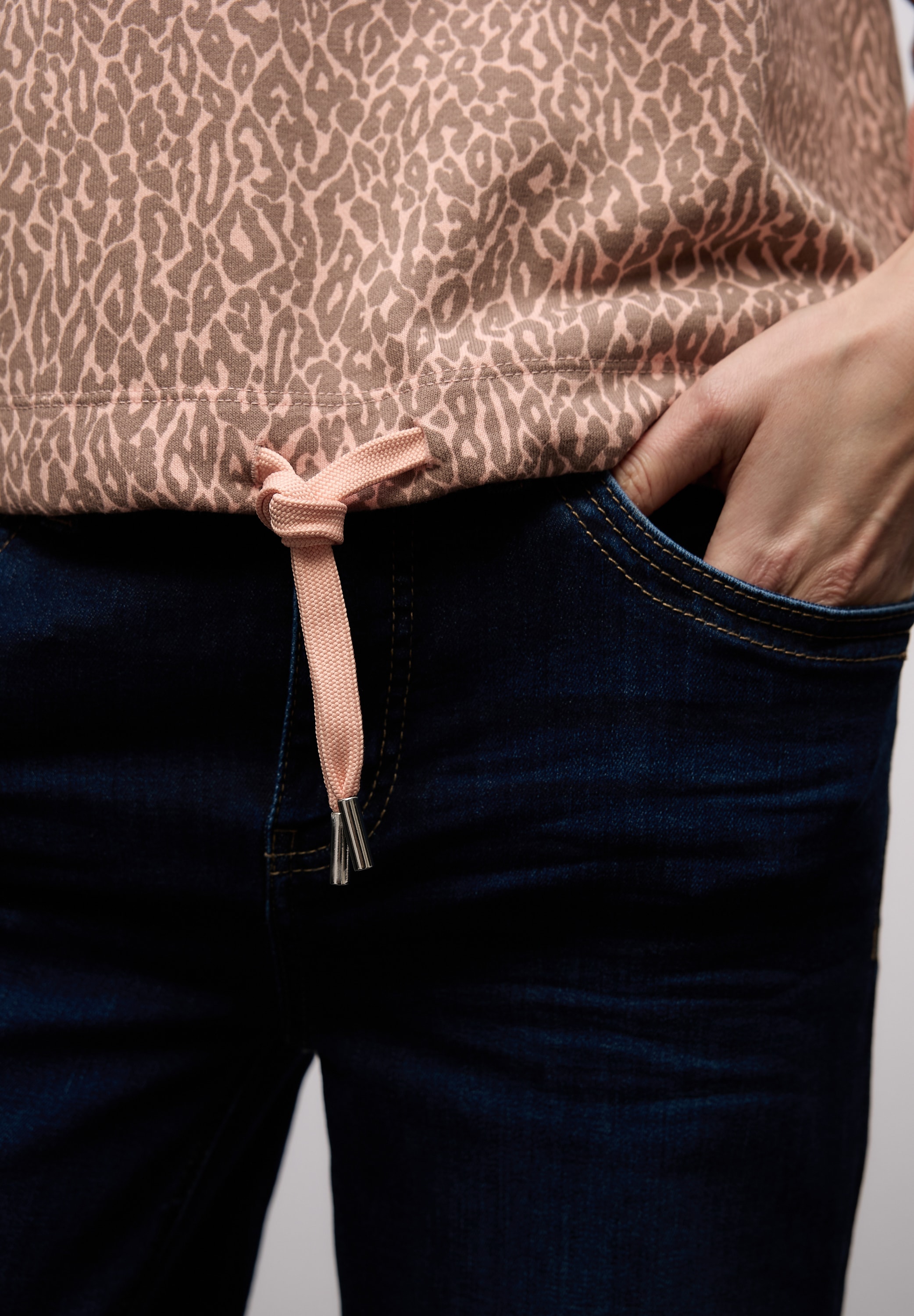 STREET ONE Sweatshirt , mit Leo-Print
