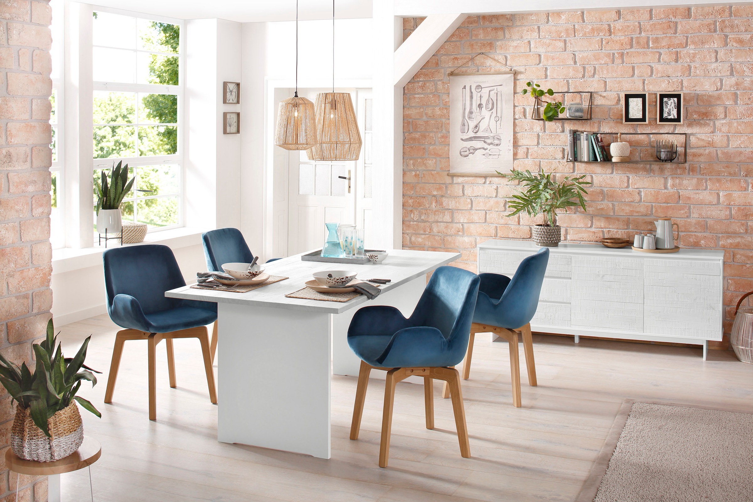 Home affaire Sideboard »Morgan«, Kommode aus massivem Kiefernholz, mit Griffmulden, Breite 165 cm