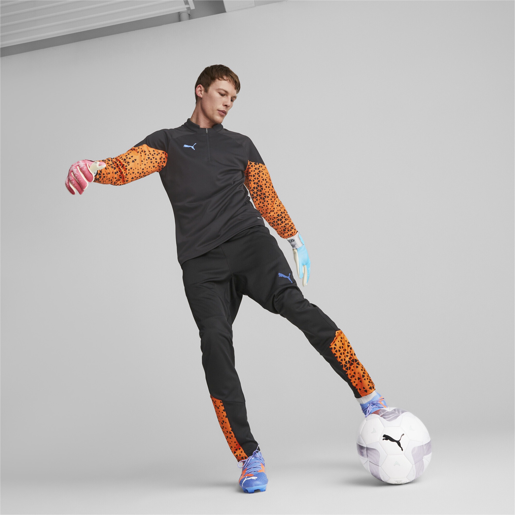 PUMA Torwarthandschuhe »ULTRA Grip 1 Tricks Hybrid Torwarthandschuhe Herren«