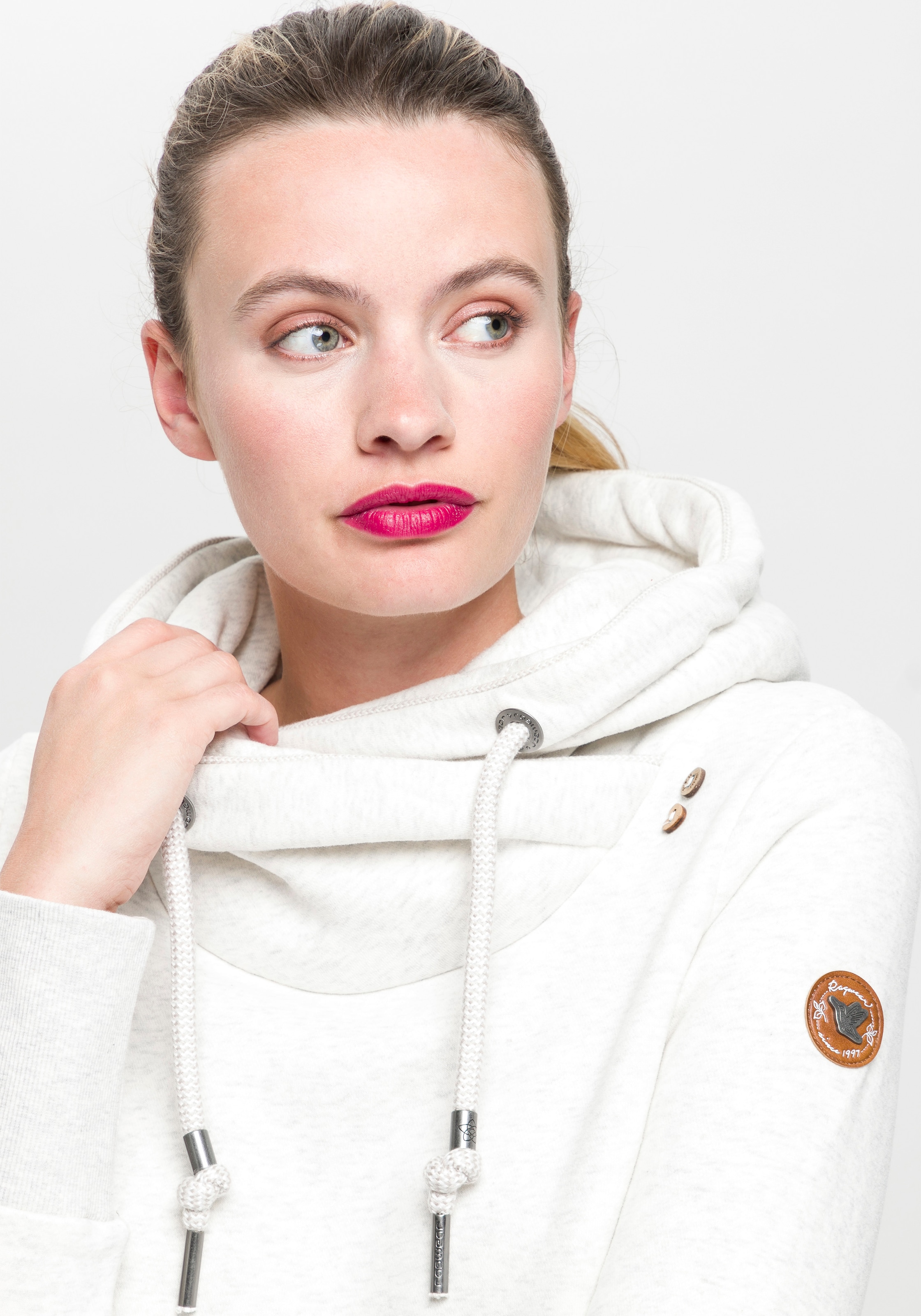 Ragwear Kapuzensweatshirt »GRIPYBUTTON«, Sweater mit rustikalen Kordel-Akzenten