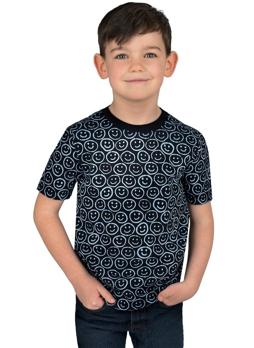 Trigema T-Shirt »TRIGEMA T-Shirt mit freundlichem Smiley-Muster« kaufen