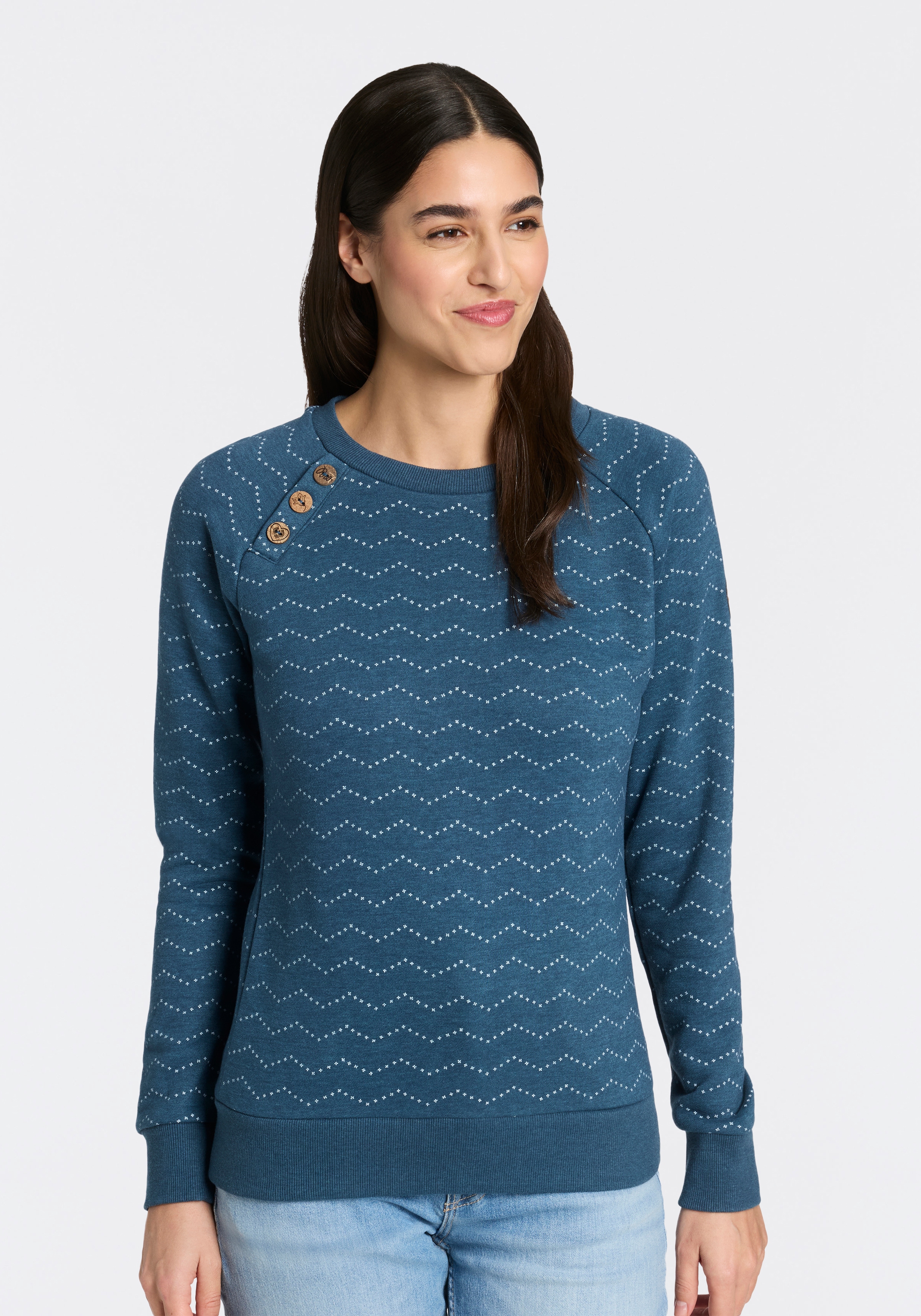 Ragwear "DARIA ZIG ZAG O", mit Zierknöpfen am Ausschnitt