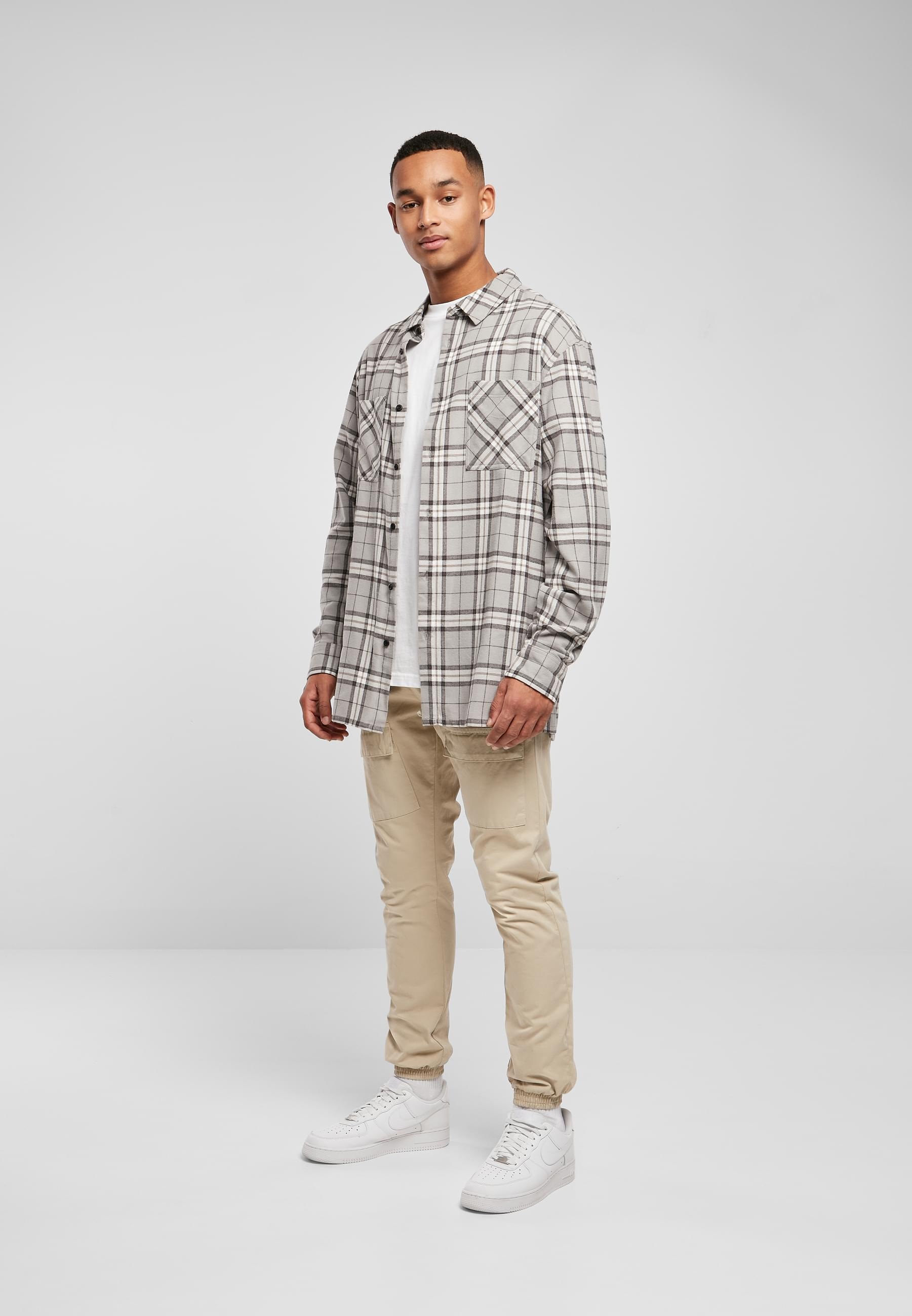 URBAN CLASSICS Langarmhemd »Urban Classics Herren Long Oversized Grey Check Shirt«, (1 tlg.)