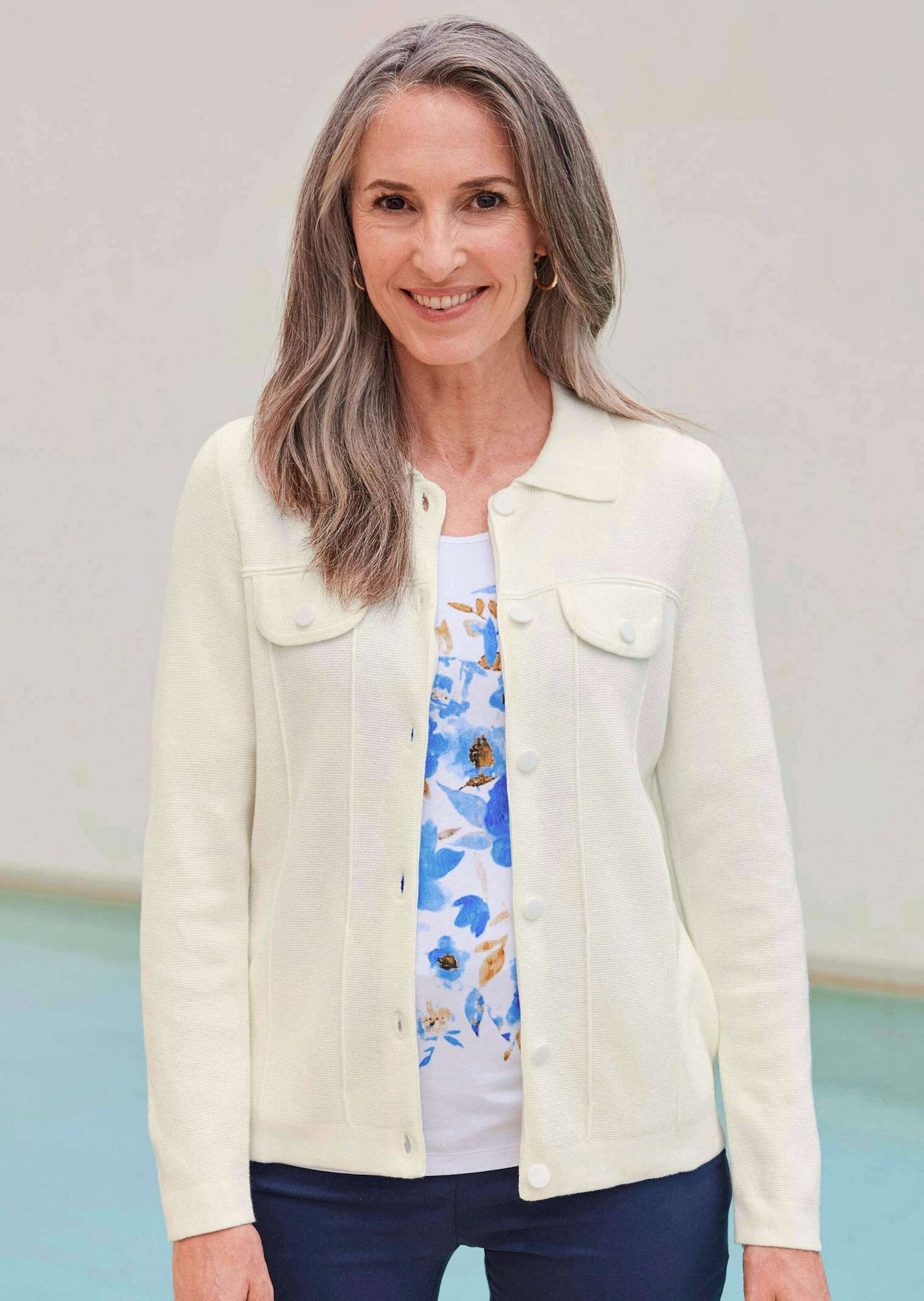 Thumbnail - GOLDNER Strickjacke "Kurzgröße Baumwoll-Cardigan in roter Jeansoptik" keine/nicht relevant