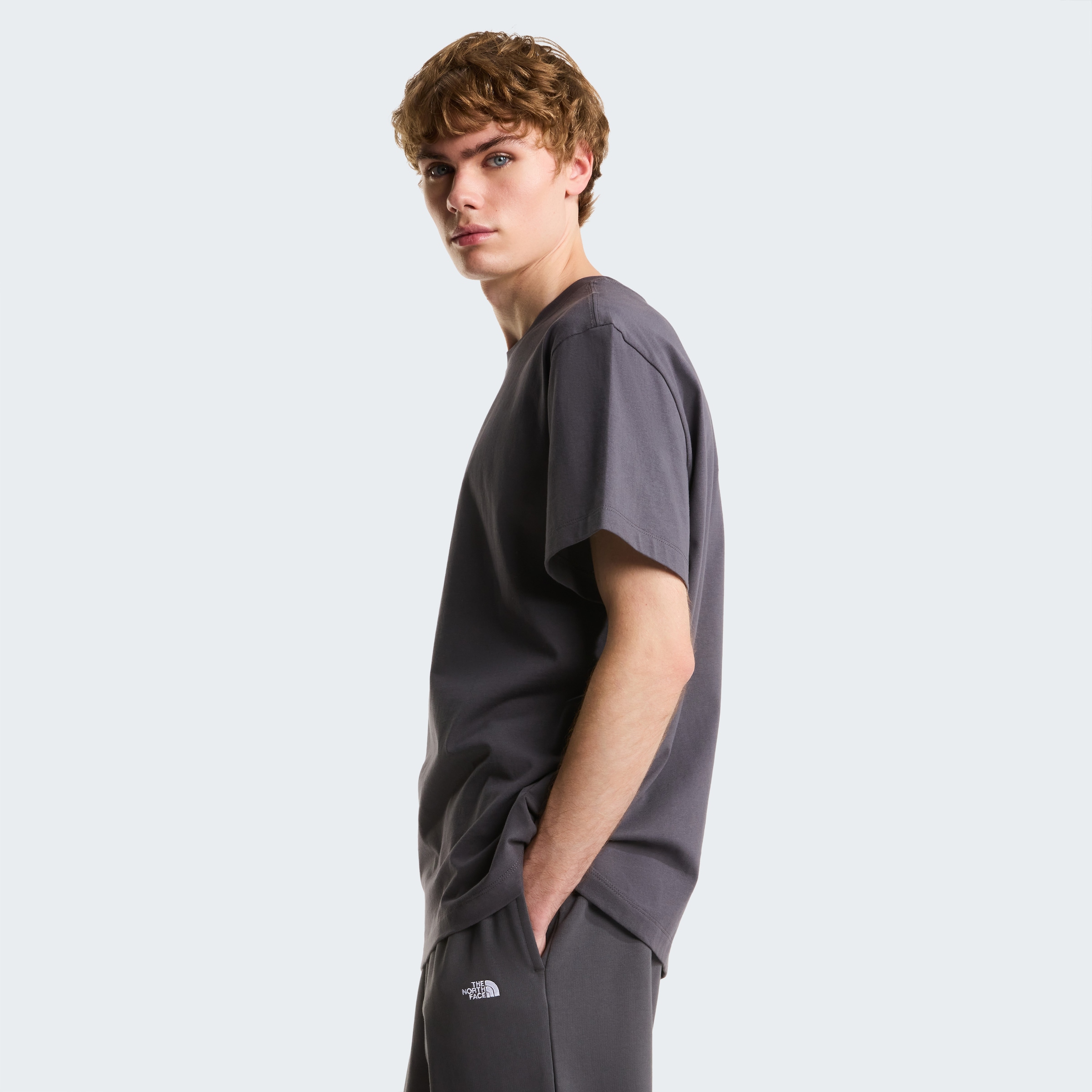 The North Face T-Shirt »M ESSENTIAL CENTER LOGO RELAXED SHORT SLEEVE TEE« lockere Passform, Kurzarm, für Sportmode und Outdoormode