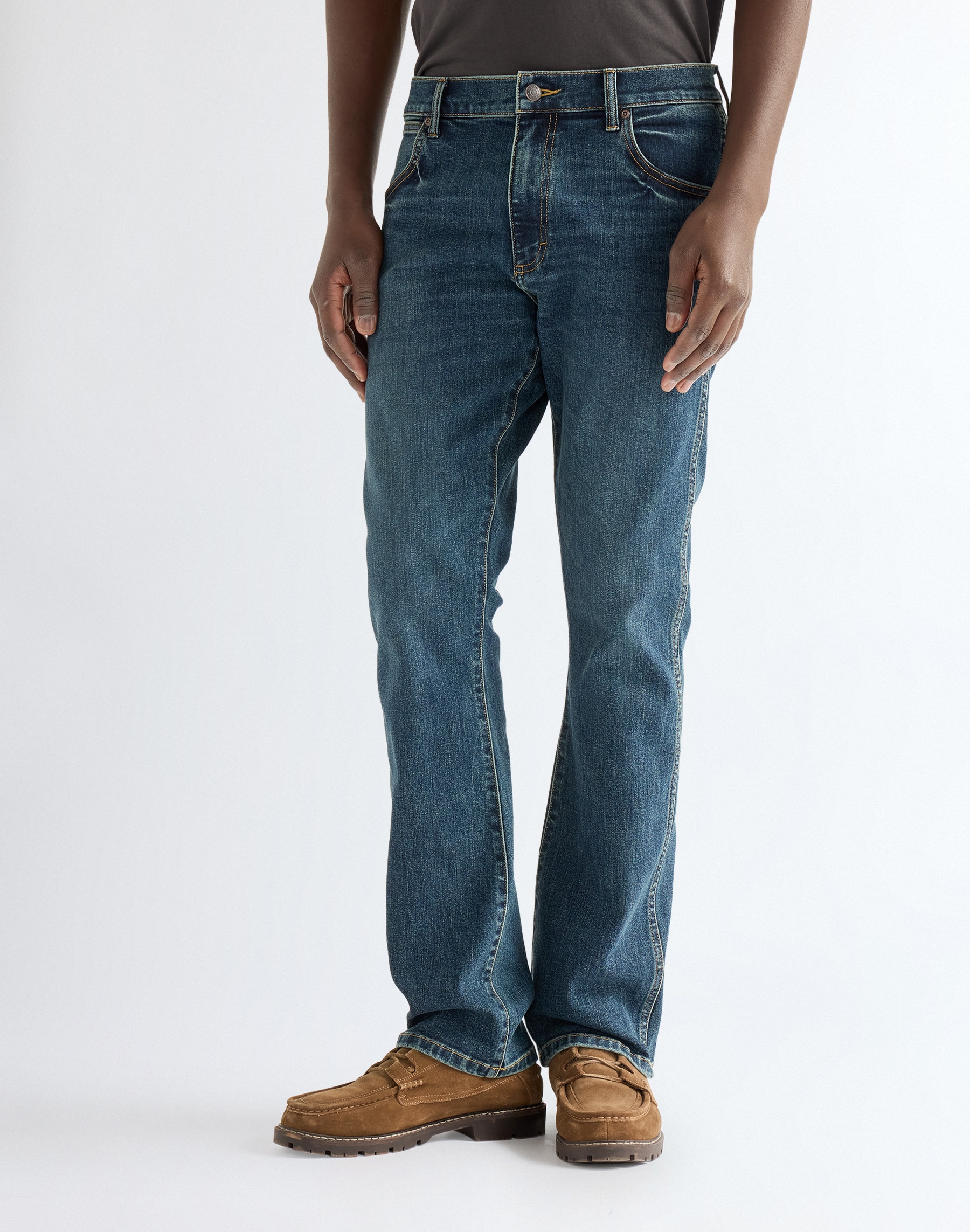 Wrangler Bootcut-Jeans "Foundation" Bootcut fit