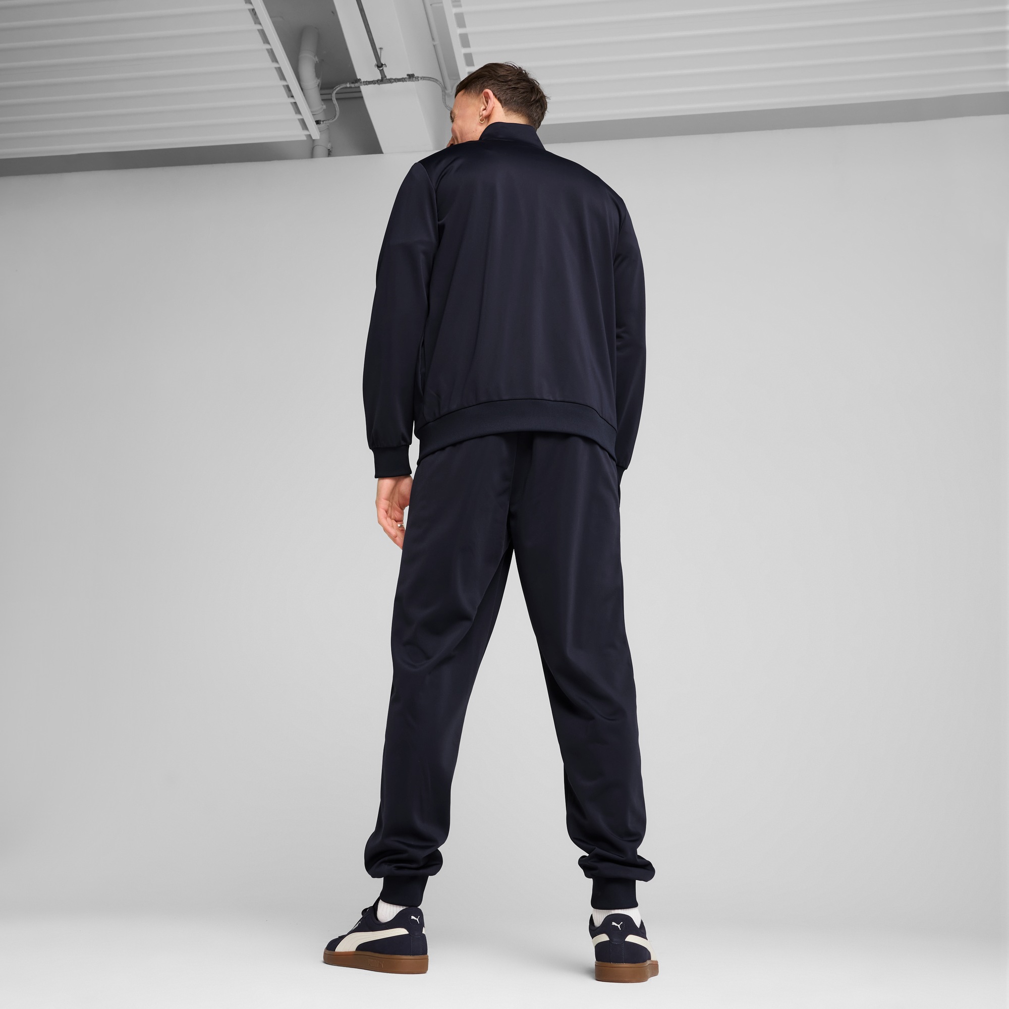 PUMA Trainingsanzug "ESS POLY SUIT CL", (2 tlg.), Sportanzug im Casual Styl günstig online kaufen