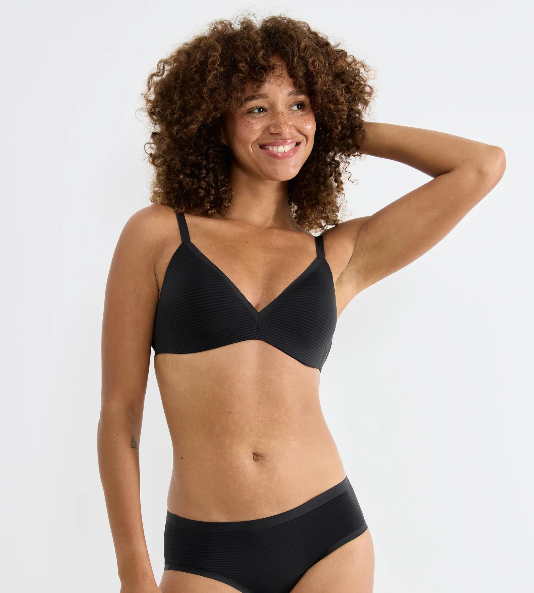 sloggi "ZERO Feel Air THE UP" atmungskativ, semi-transparenter Look, fest integrierte Pads