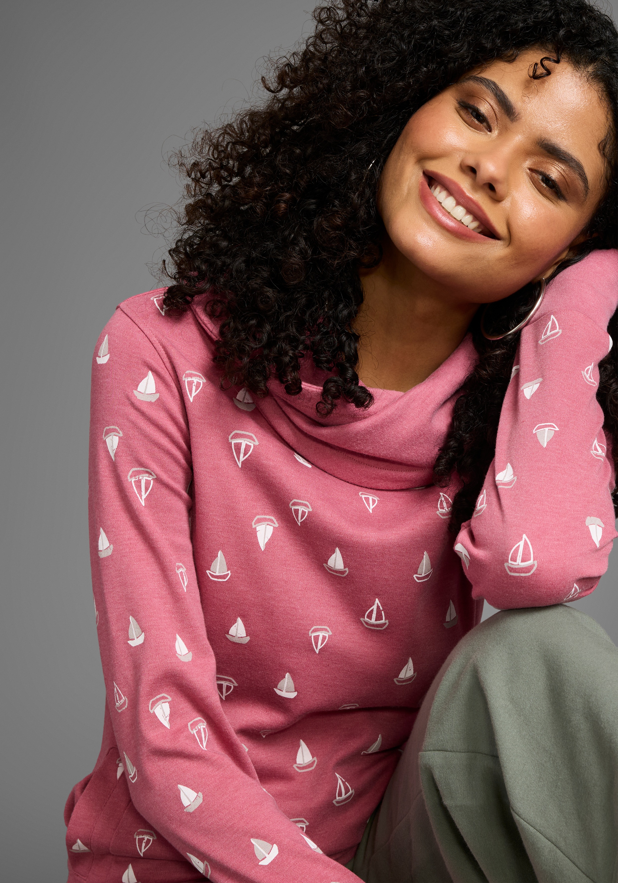 Thumbnail - KangaROOS Sweatshirt, Langarm mit Daumenlöchern, figurbetonter Schnitt, Schlauchkragen