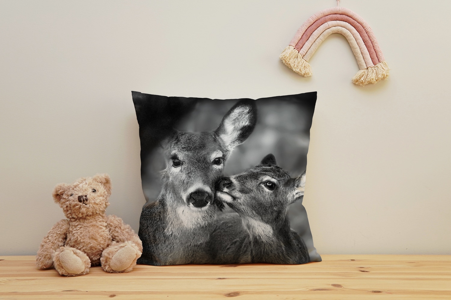 queence Dekokissen "Rehkitz mit Mama" Kissenhülle mit HD Premium Druck, geruchsneutral, 40x40cm