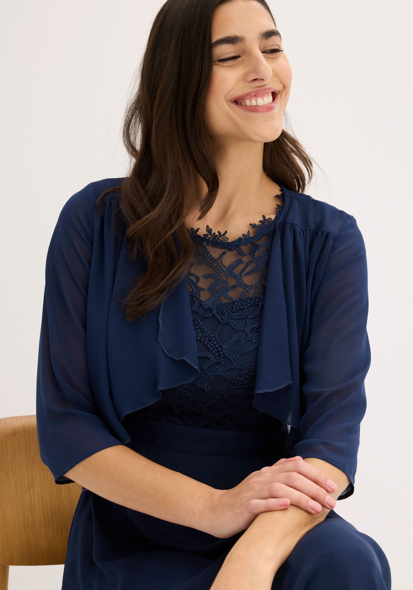 bonprix Boleroblazer für festliche Anlässe und Hochzeiten, 3/4-Ärmel, Wasserfallkragen