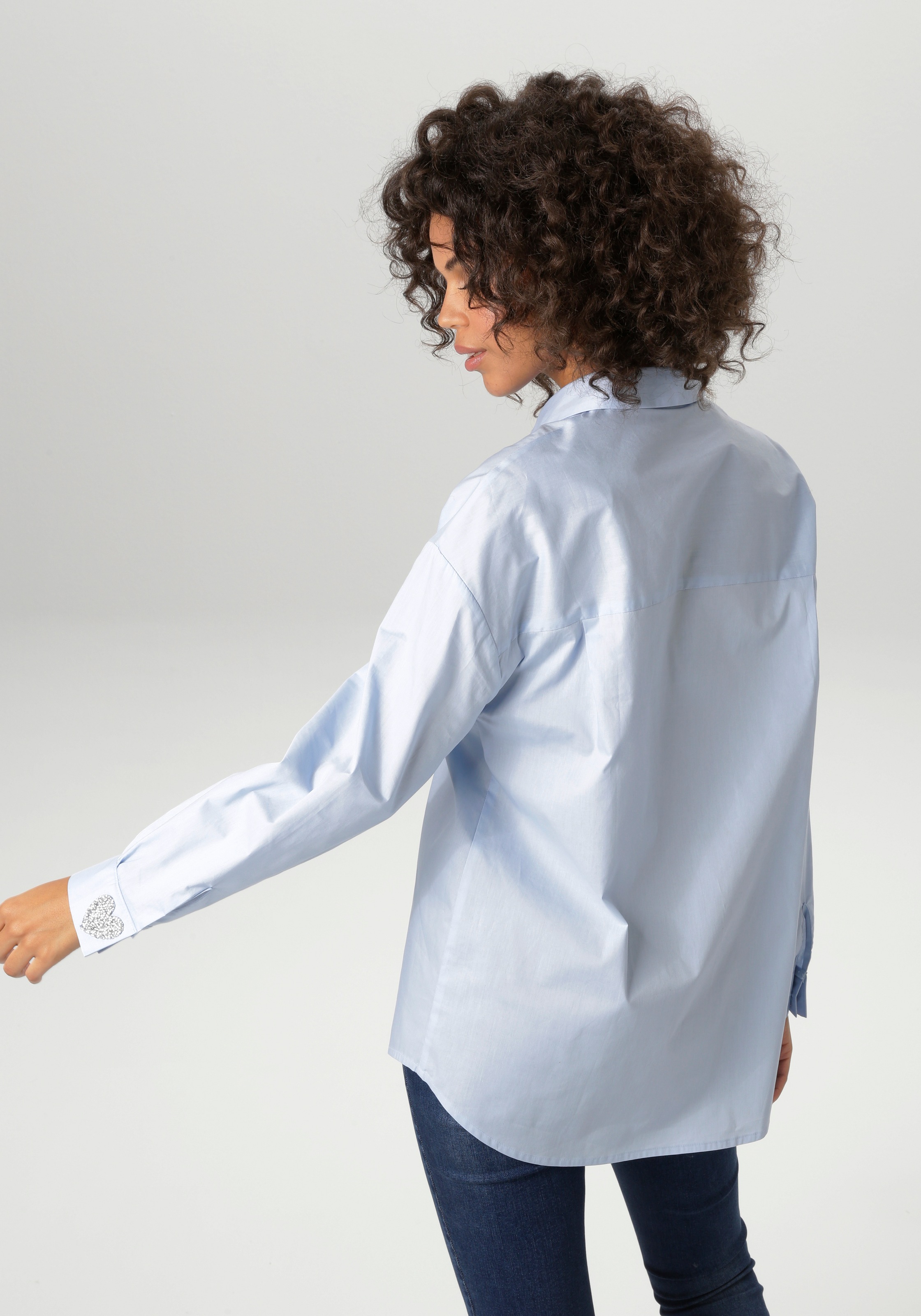 Aniston CASUAL Hemdbluse mit Glitzerherzen verziert - NEUE KOLLEKTION günstig online kaufen