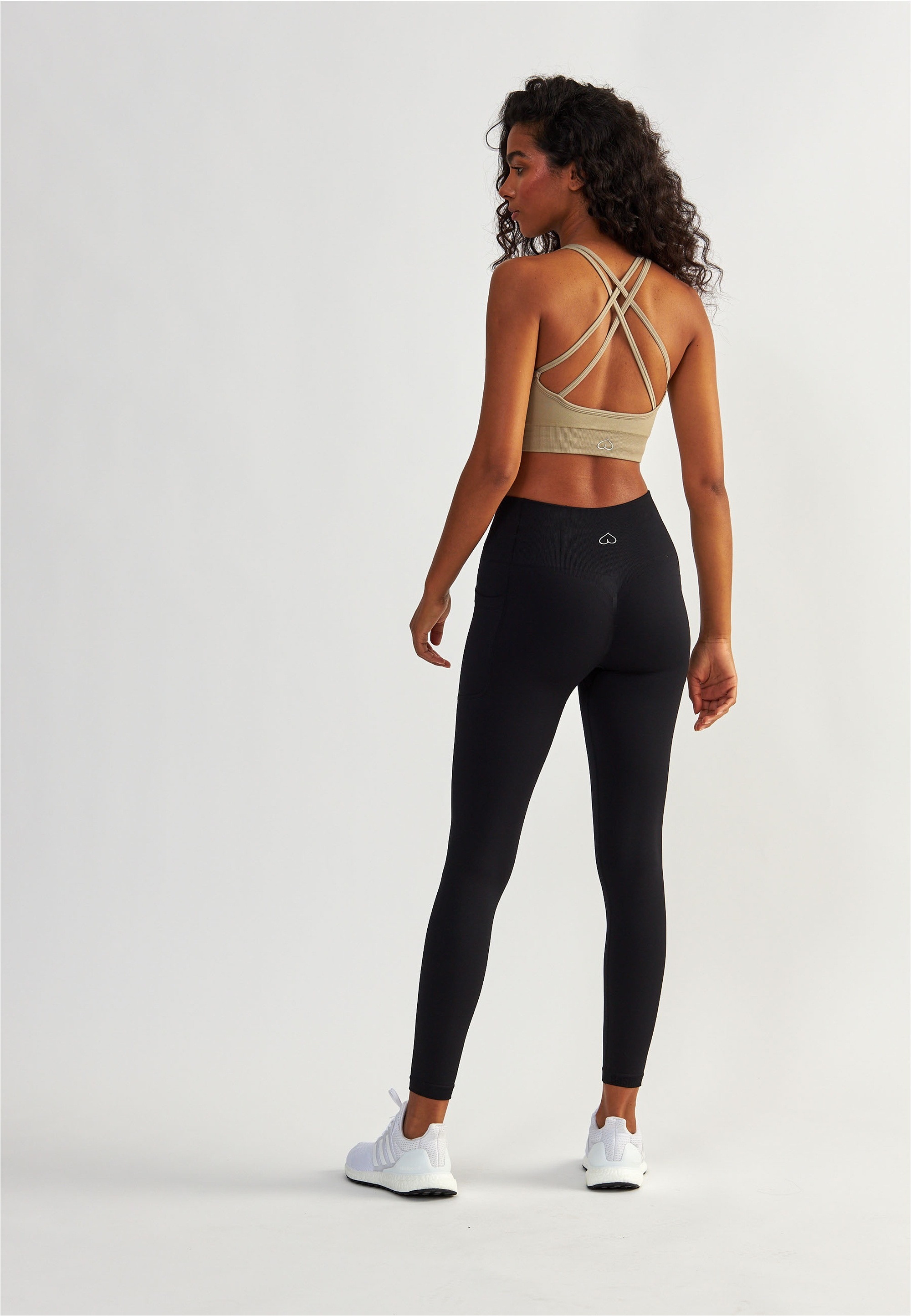 BeShaped Sporthose »Lift Me Up«, (1 tlg.), mit atmungsaktiver Eigenschaft
