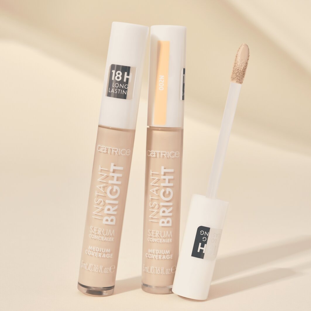 Catrice Concealer »Instant Bright Serum Concealer« Langhaltend, mittlere Deckkraft, leichte Textur, spendet Feuchtigkeit.