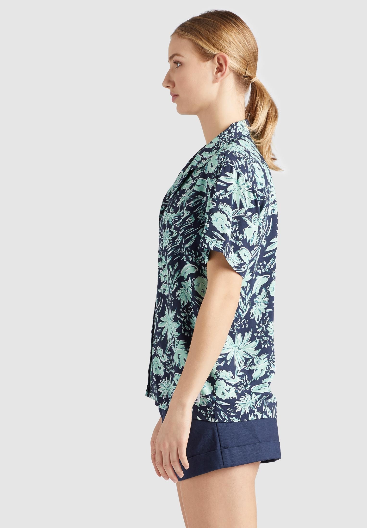 khujo Kurzarmbluse »khujo Bluse ALMERIA«, aus bedruckter Viskose im Loose Fit