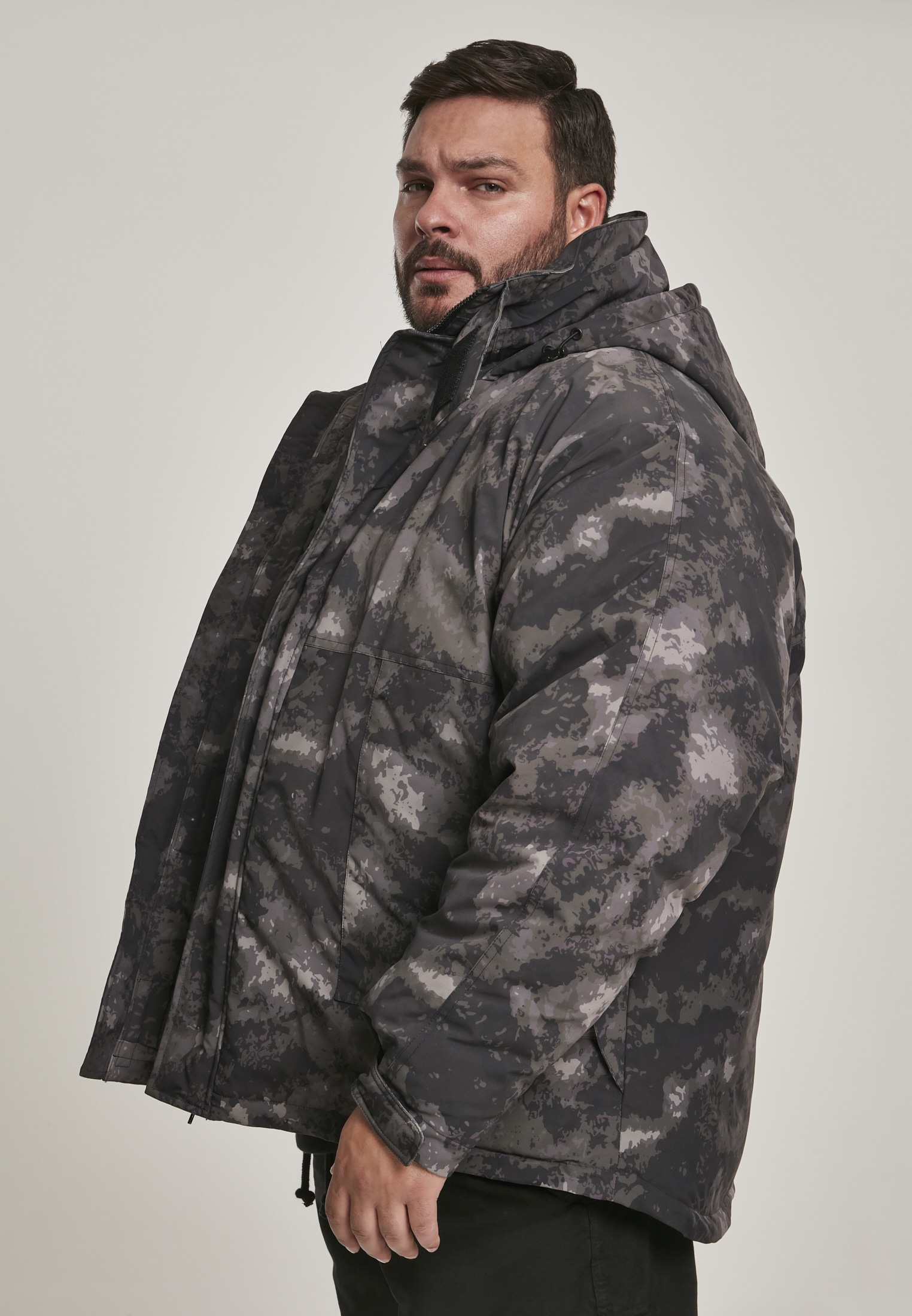 URBAN CLASSICS Winterjacke »Urban Classics Herren Multipocket Winter Jacket«, (1 St.), mit Kapuze