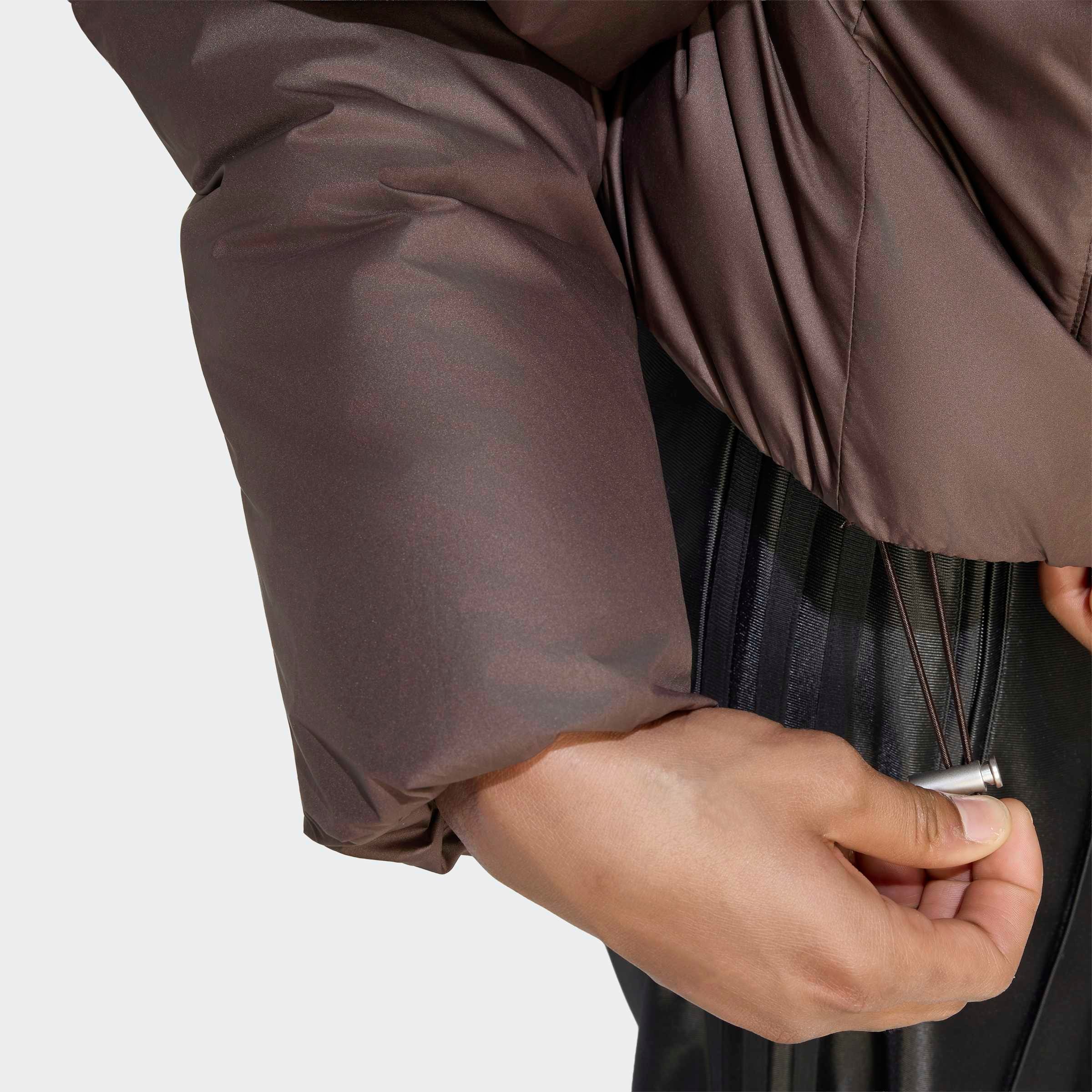 adidas Originals Outdoorjacke »ESS DOWN HOODED PUFFER T« für Erwachsene, mit Reißverschluss, aus Polyester