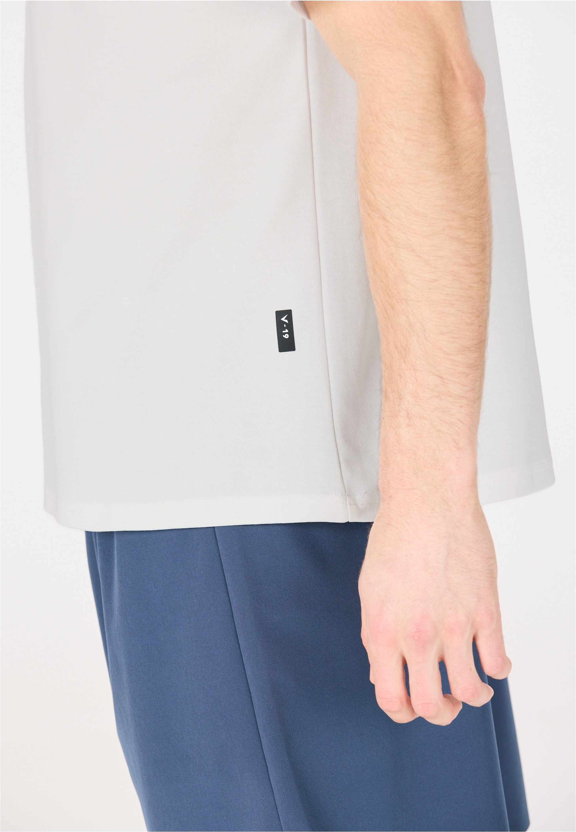 Virtus Funktionsshirt »Deran«, mit stylisch bedruckter Rückseite