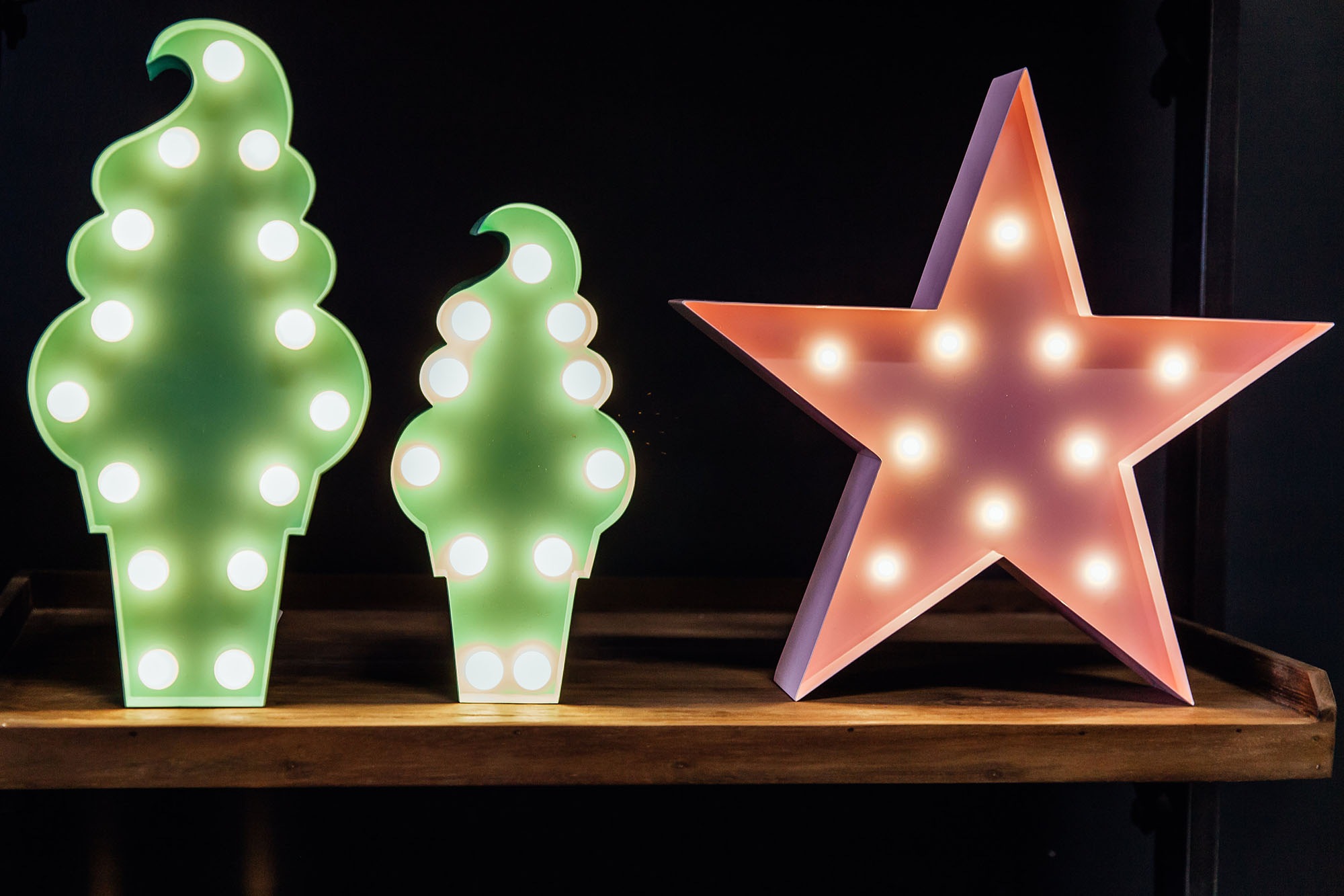 MARQUEE LIGHTS LED Dekolicht »Icecream« LED-Modul 1 Stk. Warmweiß Wandlampe,Tischlampe Eis, Eistüte, Eiscreme 15 Leuchtmittel - 11x23 cm