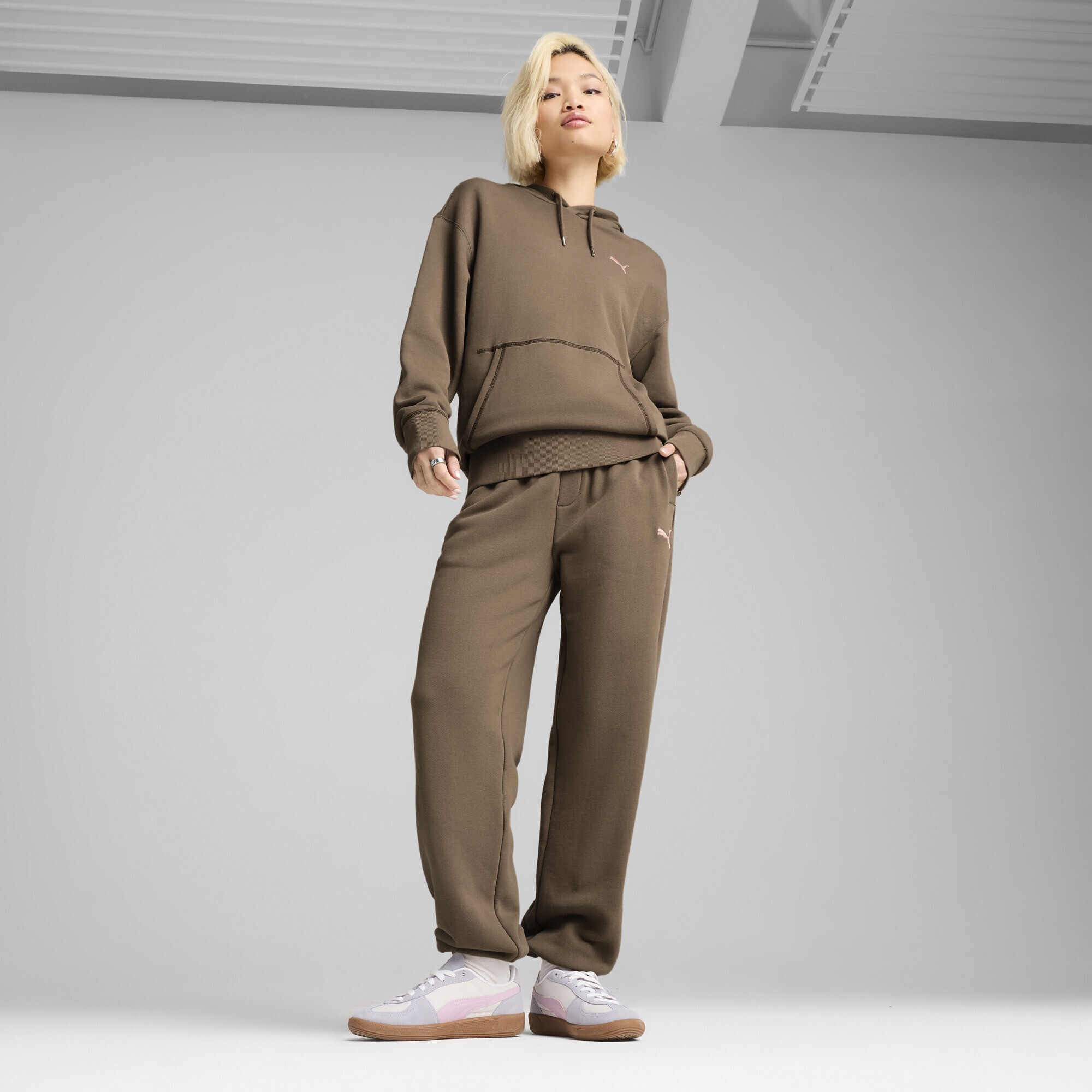 PUMA Kapuzenpullover »PREMIUM ESS Relaxed Graphic Hoodie Erwachsene«
