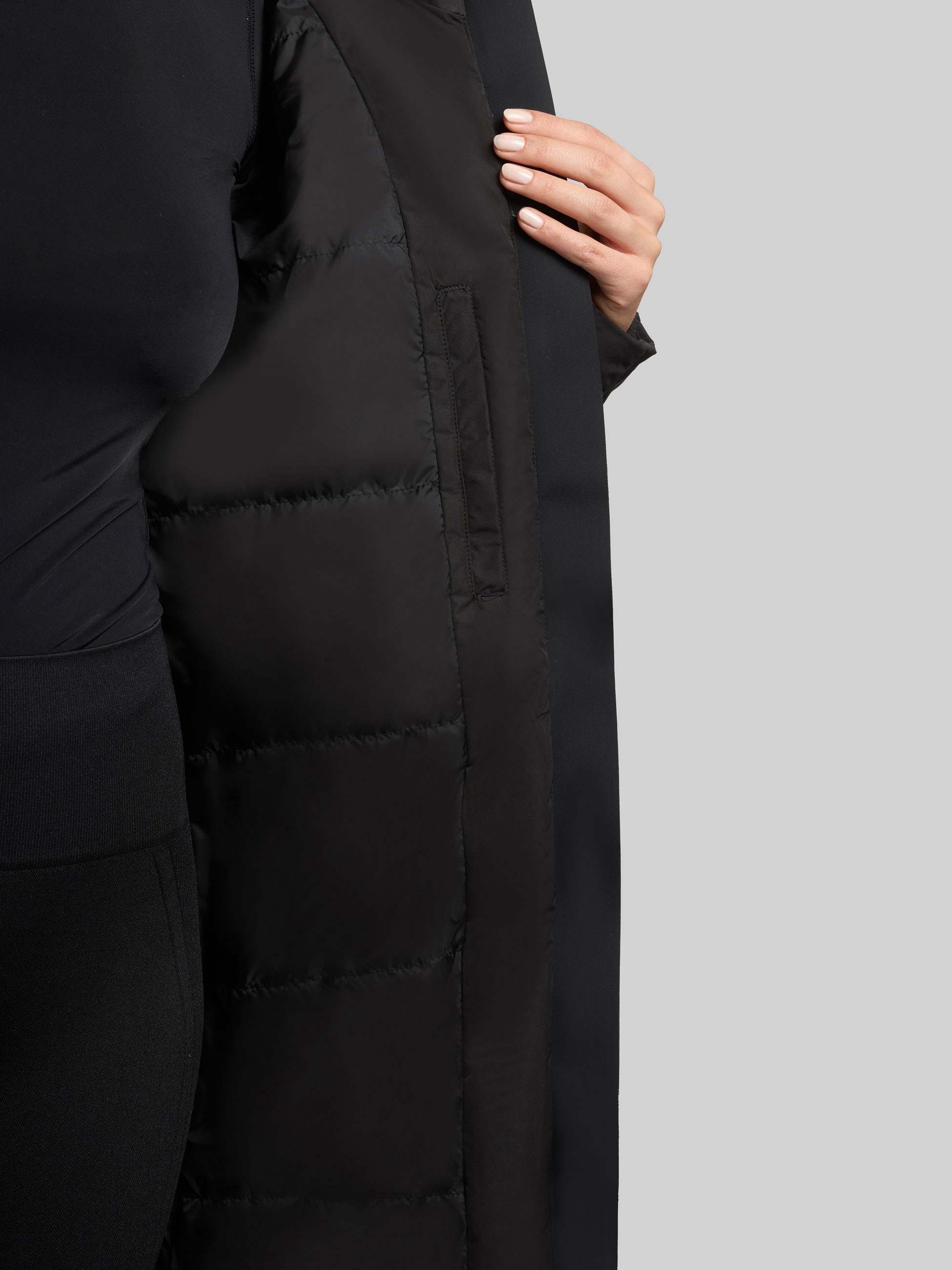 khujo Steppmantel »LINARI« innenliegender Stehkragen, elastische Bündchen am Ärmelfutter