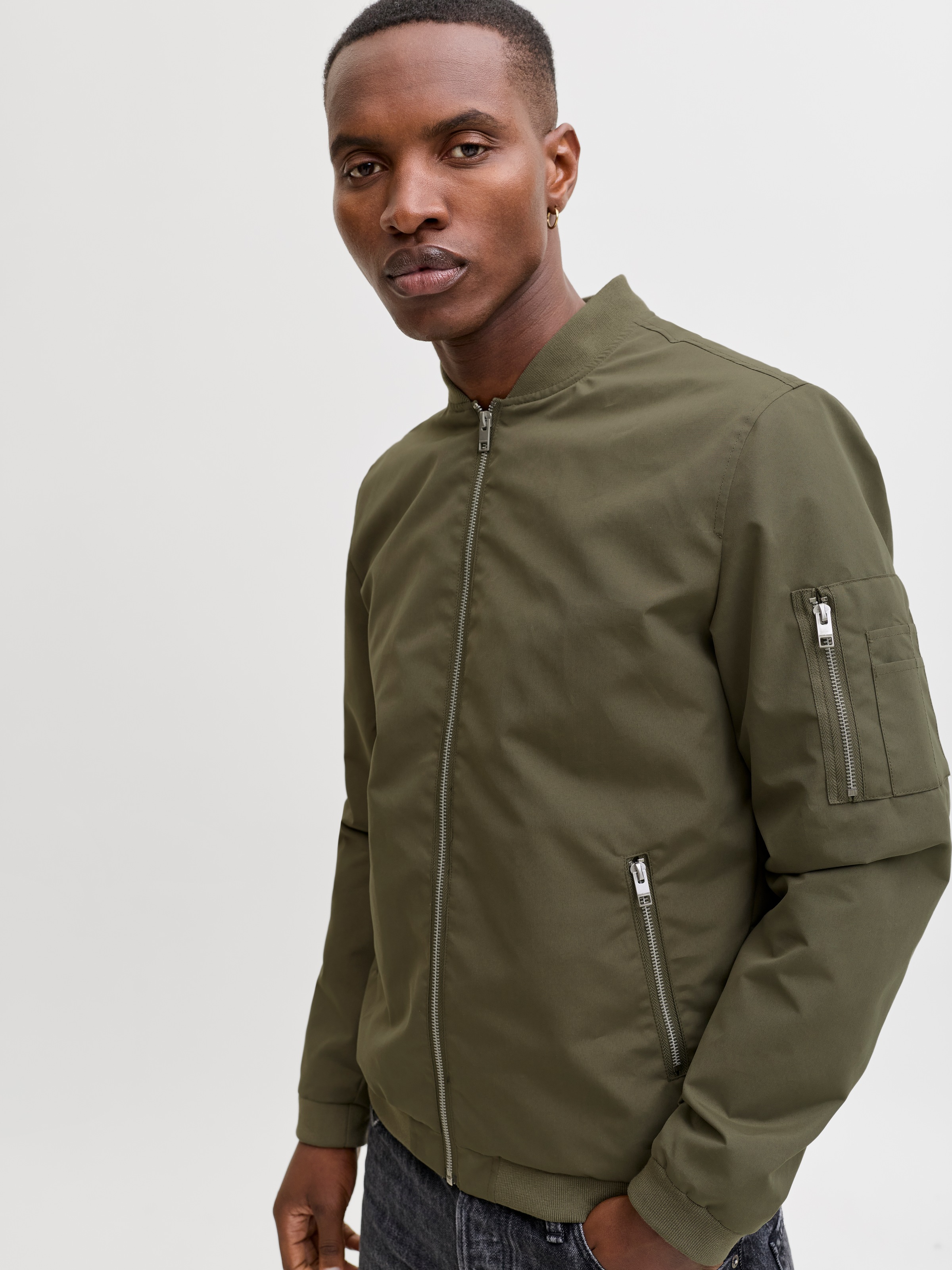 Jack & Jones Blouson "JJERUSH mit Stehkragen und Reißverschlusstaschen" ohn günstig online kaufen