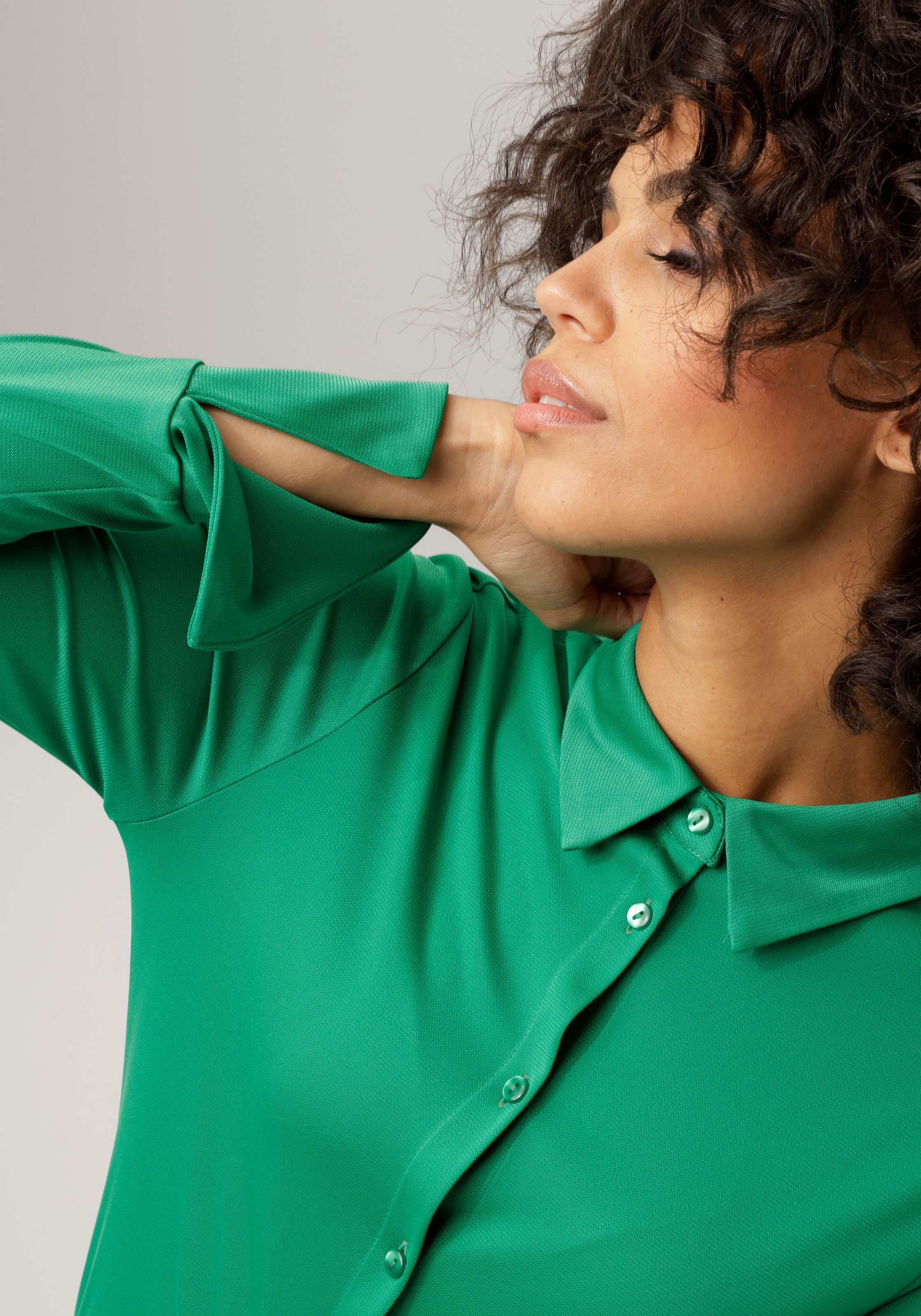 strukturierter Jersey-Crepé-Qualität Hemdbluse, | in Aniston BAUR bestellen CASUAL für